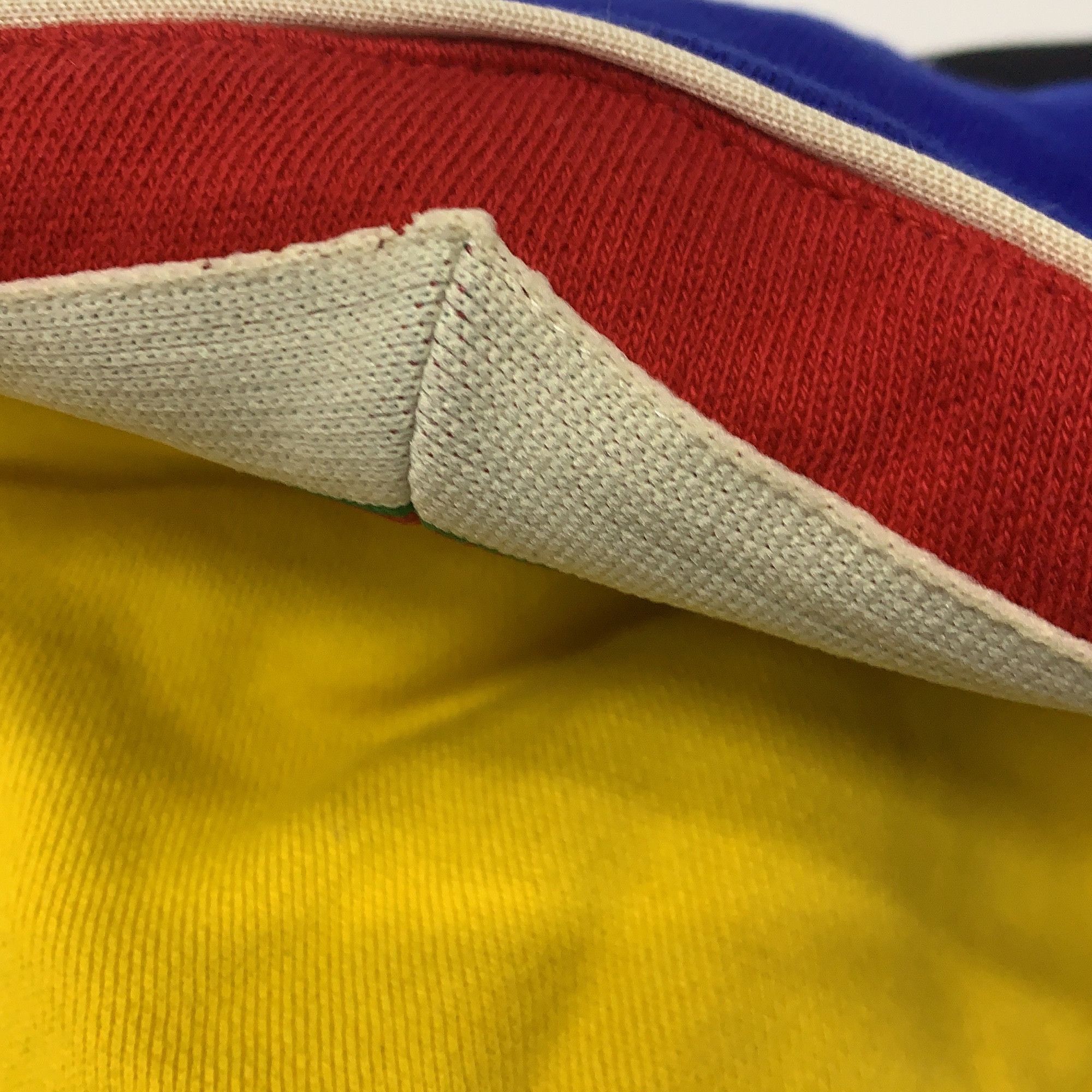 Gucci Gucci Chevron Colorblock Striped Sweatshirt Size L Size US L / EU 52-54 / 3 - 8 Thumbnail