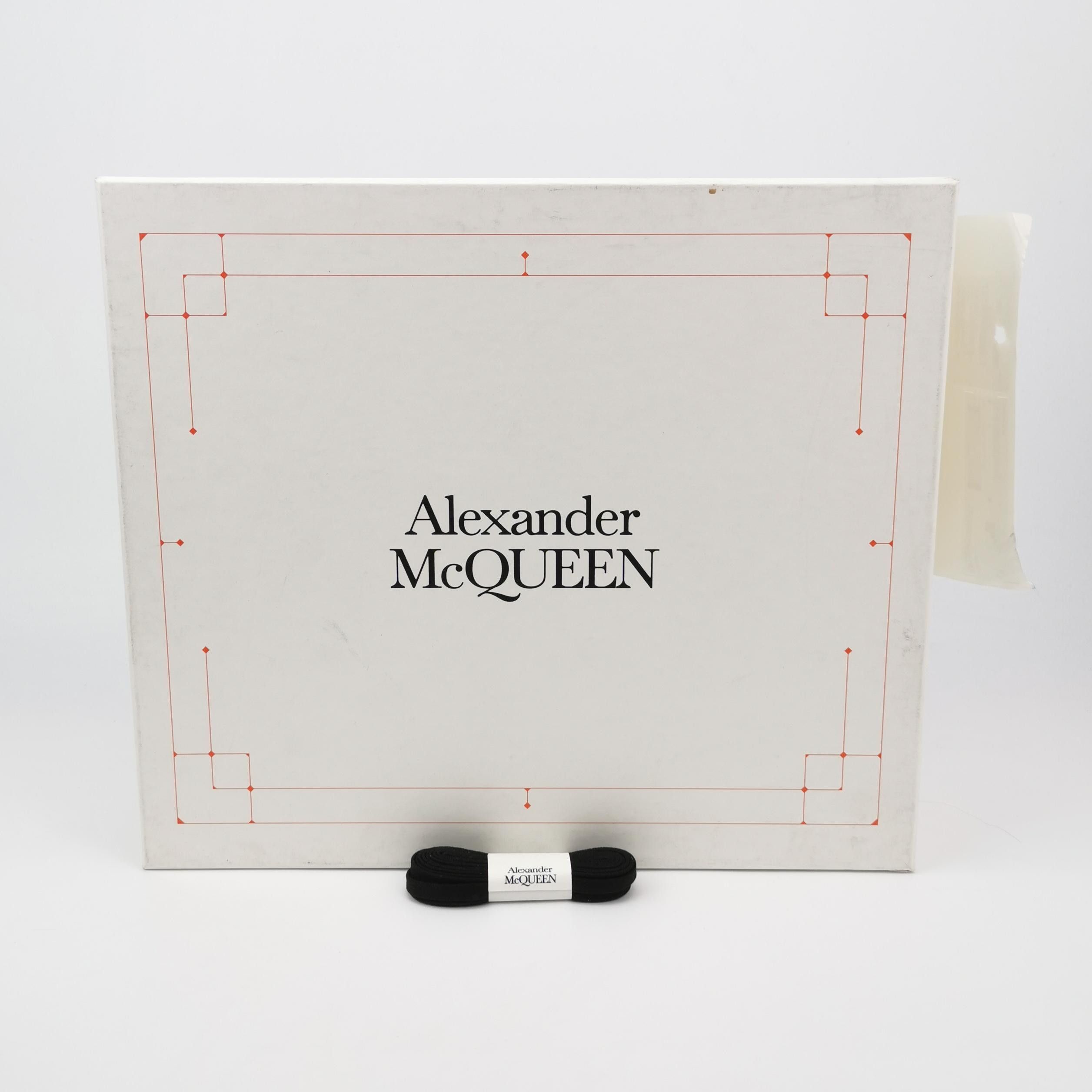 Alexander McQueen Alexander McQueen Women 7 Lowtop Sneakers Size US 7 / IT 37 - 6 Thumbnail