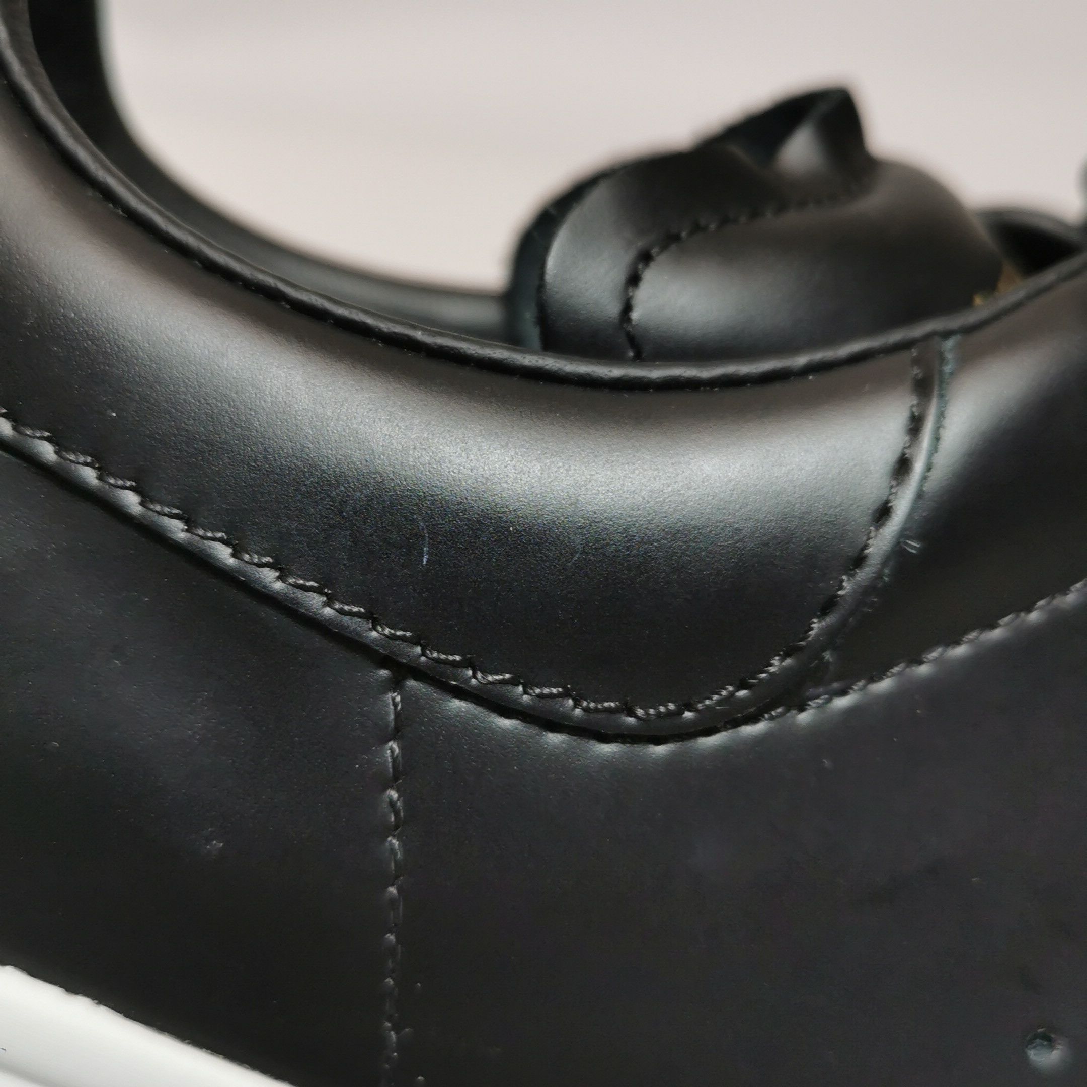 Alexander McQueen Alexander McQueen Women 6 Lowtop Sneakers Size US 6 / IT 36 - 7 Thumbnail