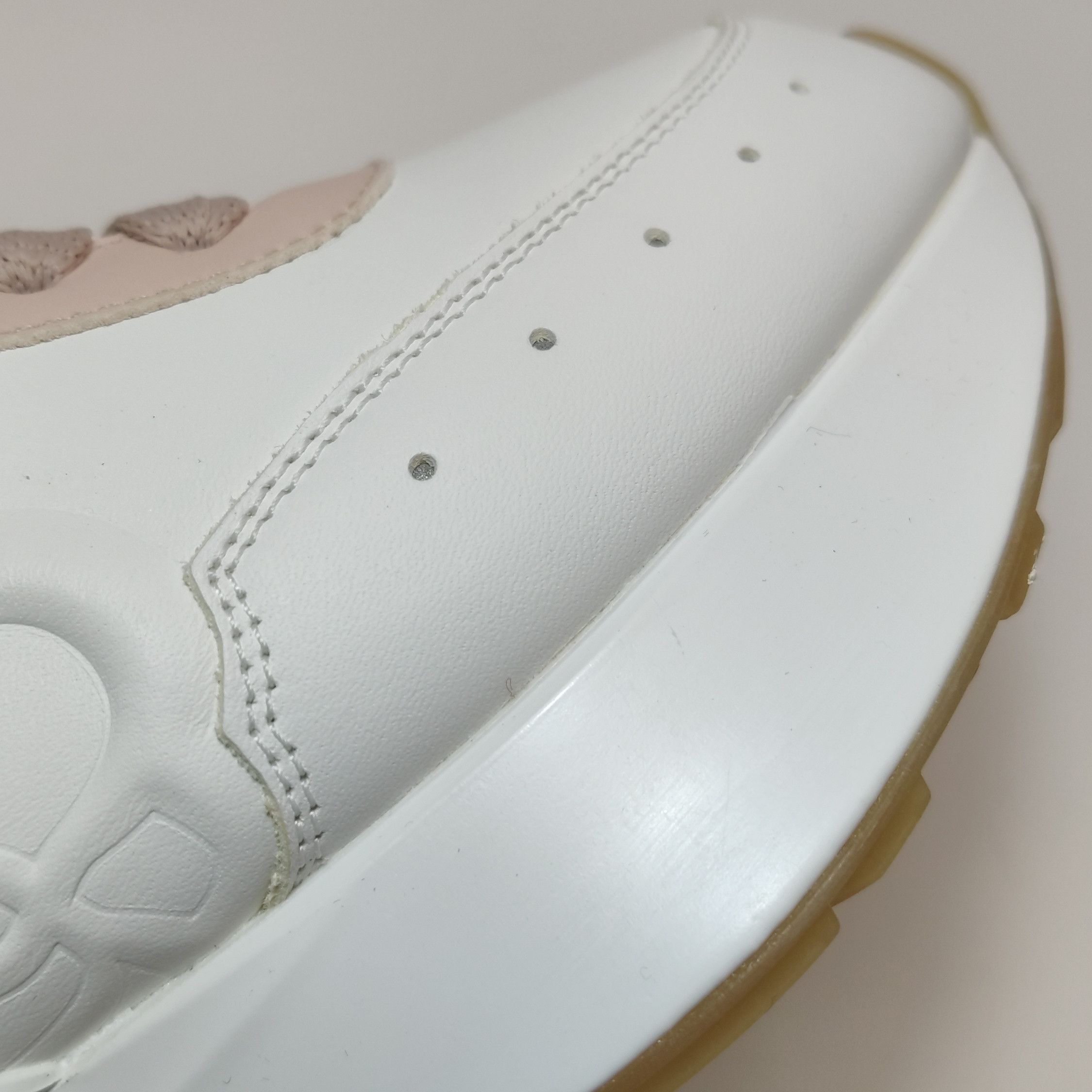 Alexander McQueen Alexander McQueen Women 9 Lowtop Sneakers Size US 9 / IT 39 - 7 Thumbnail