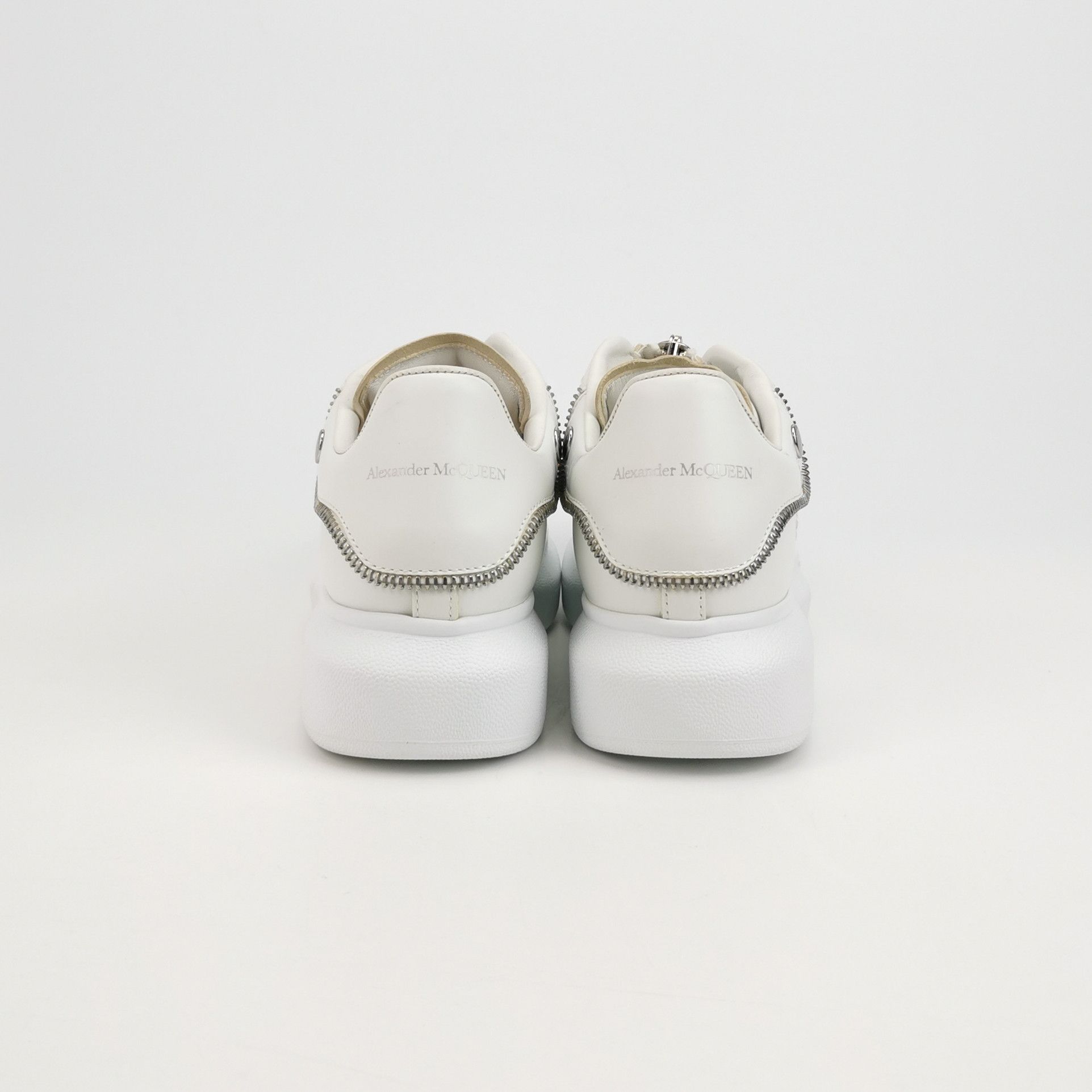 Alexander McQueen Alexander McQueen Women 5 Lowtop Sneakers Size US 5 / IT 35 - 4 Thumbnail