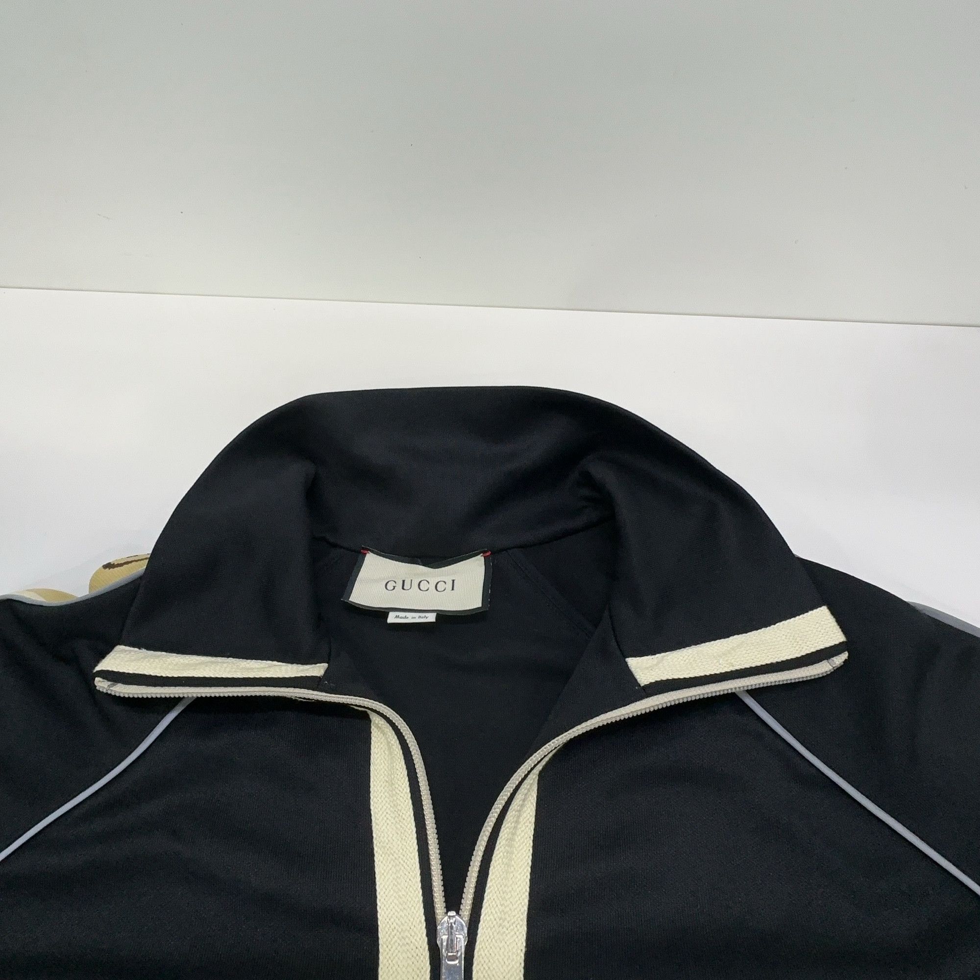 Gucci Gucci Logo Stripe Track Jacket Size S Size US S / EU 44-46 / 1 - 7 Thumbnail