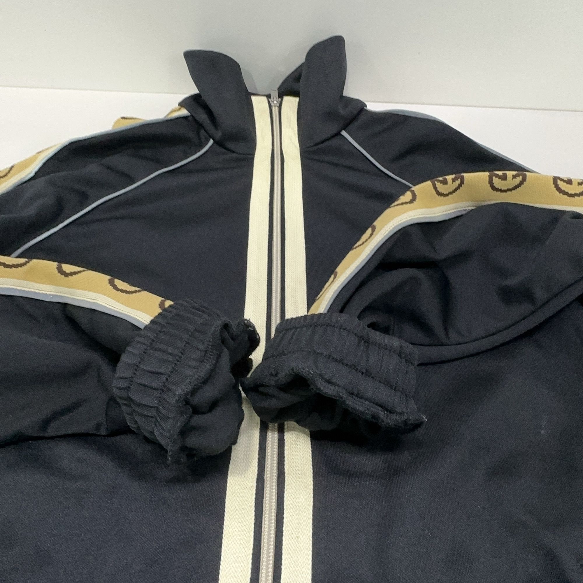 Gucci Gucci Logo Stripe Track Jacket Size S Size US S / EU 44-46 / 1 - 9 Thumbnail