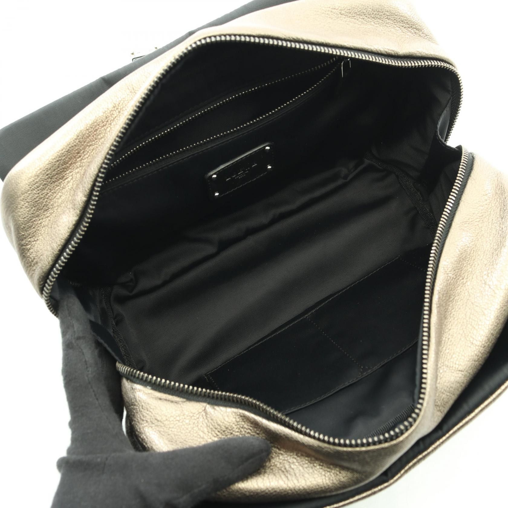 Loewe Loewe Loewe Laura Leather Handbag Leather Handbag DUTY FREE for USA Size ONE SIZE - 3 Thumbnail