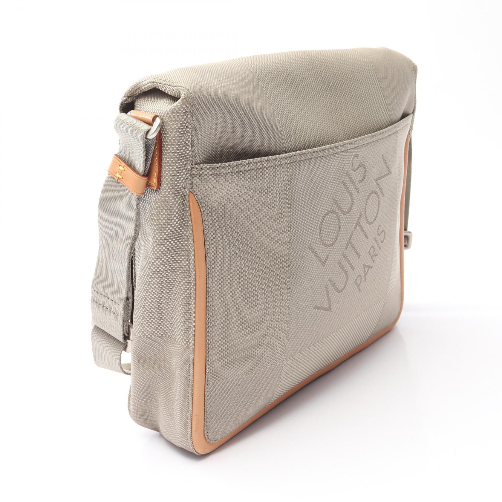 Louis Vuitton Louis Vuitton Louis Vuitton Messenger Damier Geant Leather Nylon Shoulder Bag Textile Shoulder Bag M93031 DUTY FREE for USA Size ONE SIZE - 2 Thumbnail