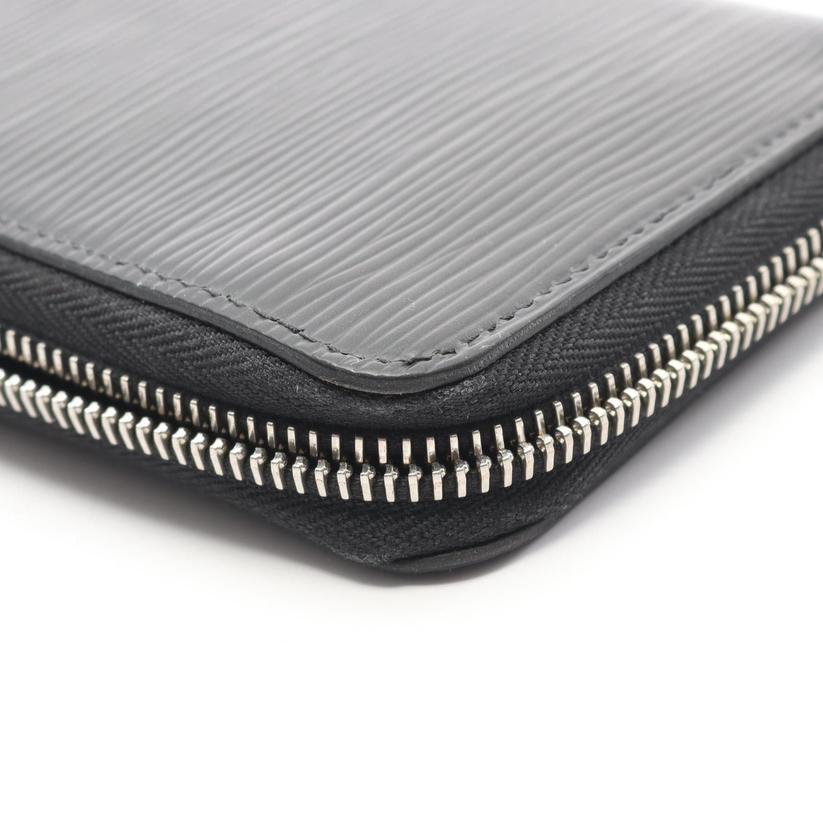 Louis Vuitton Louis Vuitton Louis Vuitton Zippy Wallet Vertical Epi Long Wallet Leather Long Wallet M60965 DUTY FREE for USA Size ONE SIZE - 9 Thumbnail