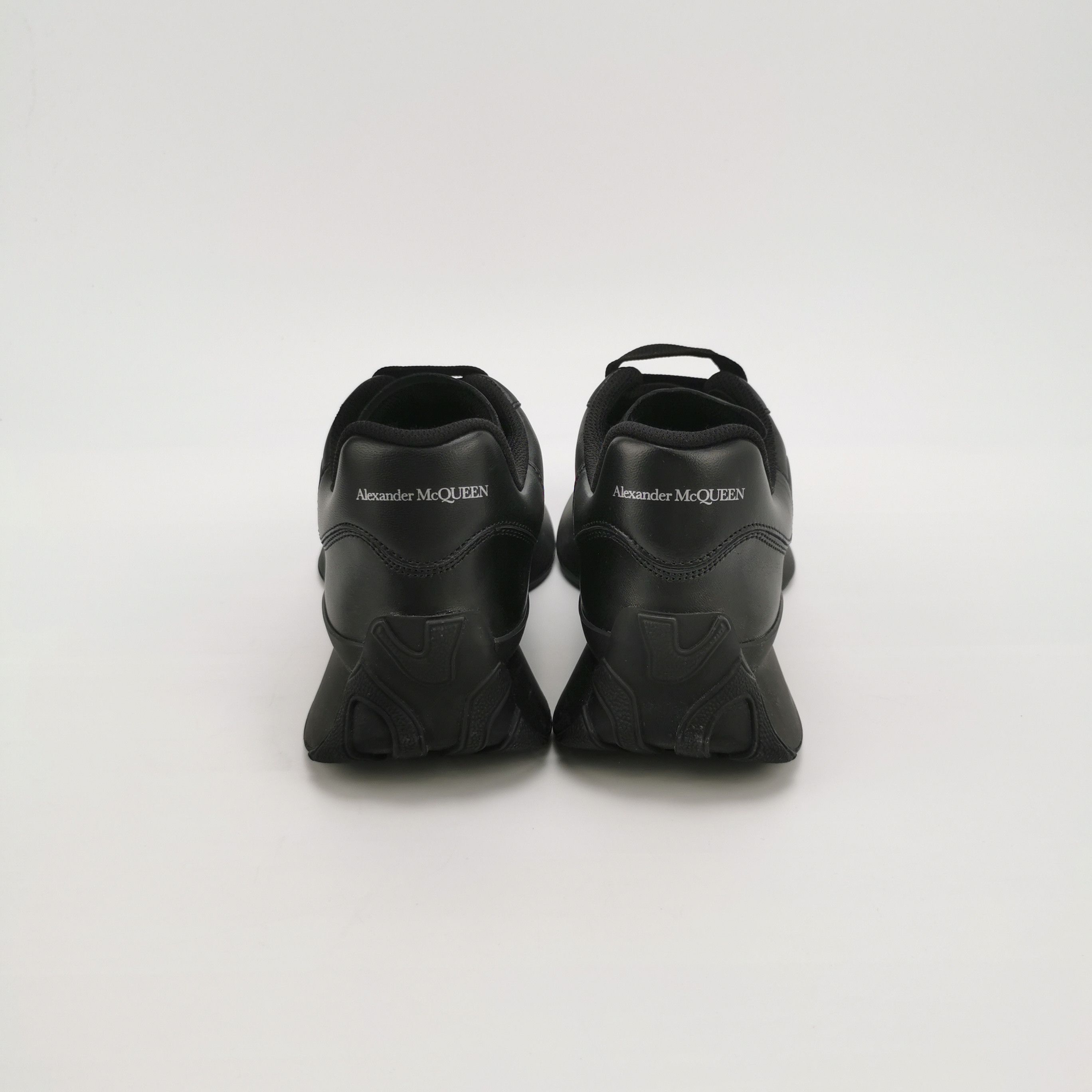 Alexander McQueen Alexander McQueen Women 7 Lowtop Sneakers Size US 7 / IT 37 - 4 Thumbnail