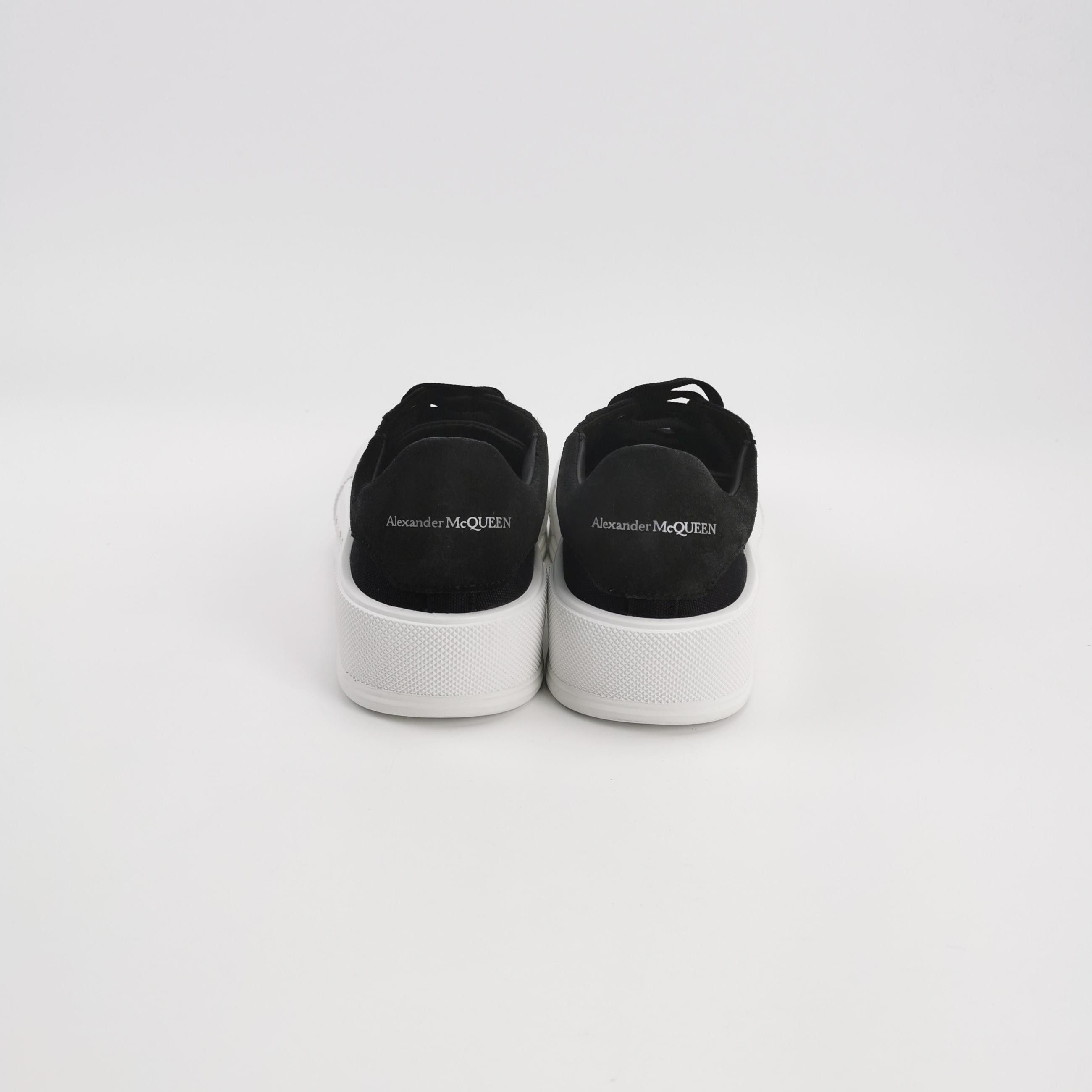 Alexander McQueen Alexander McQueen Women 5 Lowtop Sneakers Size US 5 / IT 35 - 4 Thumbnail