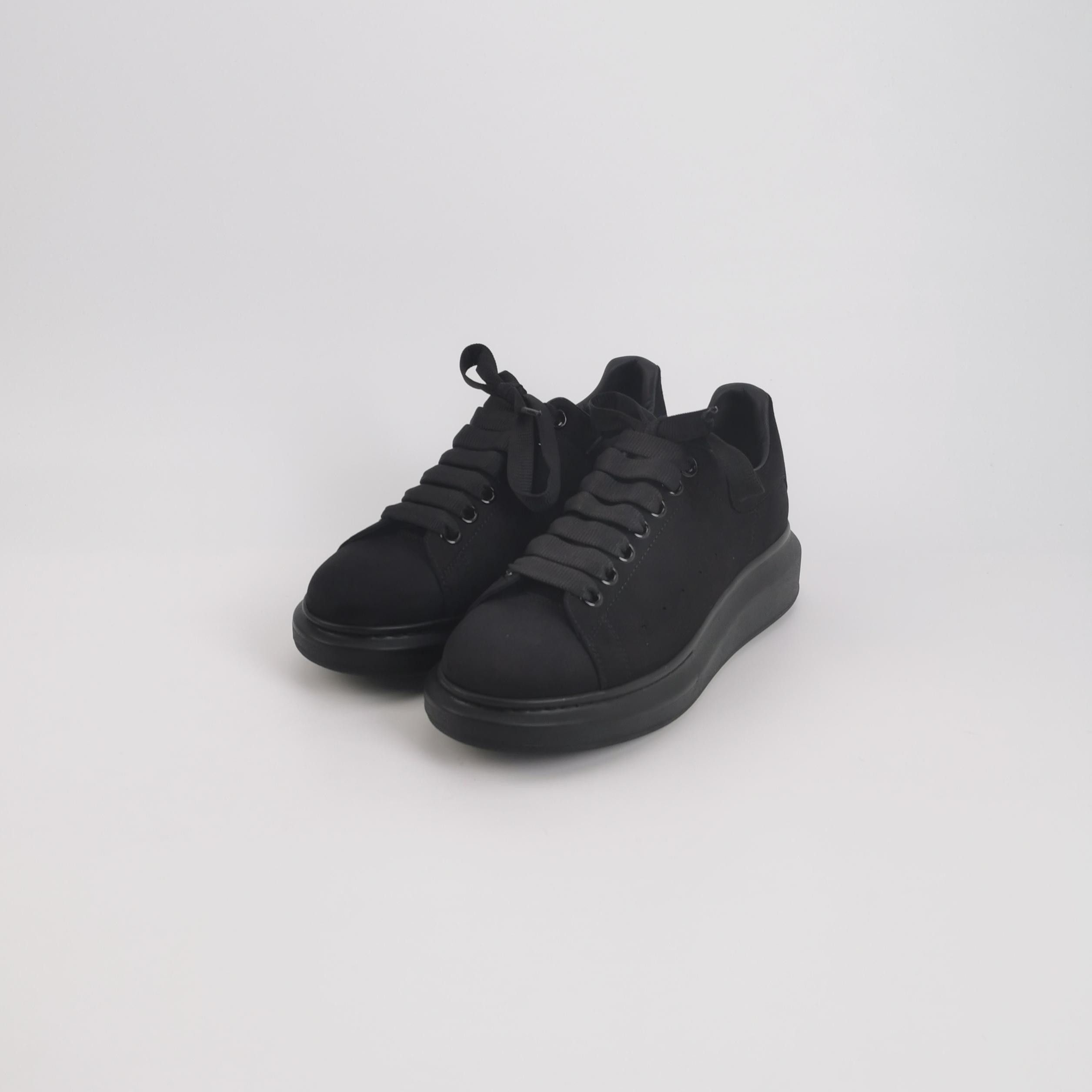 Alexander McQueen Alexander McQueen Women 9 Lowtop Sneakers Size US 9 / IT 39 - 2 Thumbnail