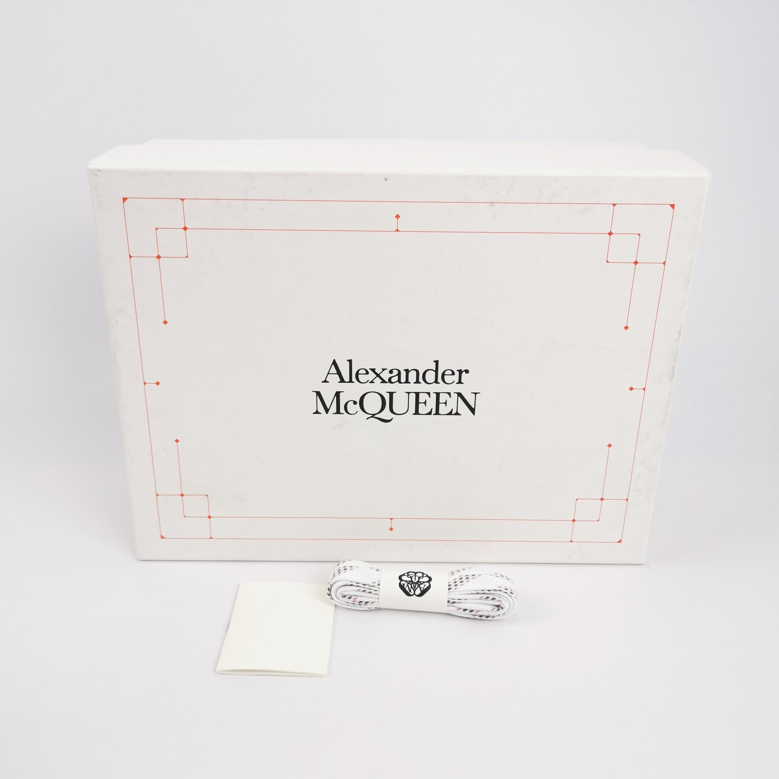 Alexander McQueen Alexander McQueen Women 6 Lowtop Sneakers Size US 6 / IT 36 - 6 Thumbnail