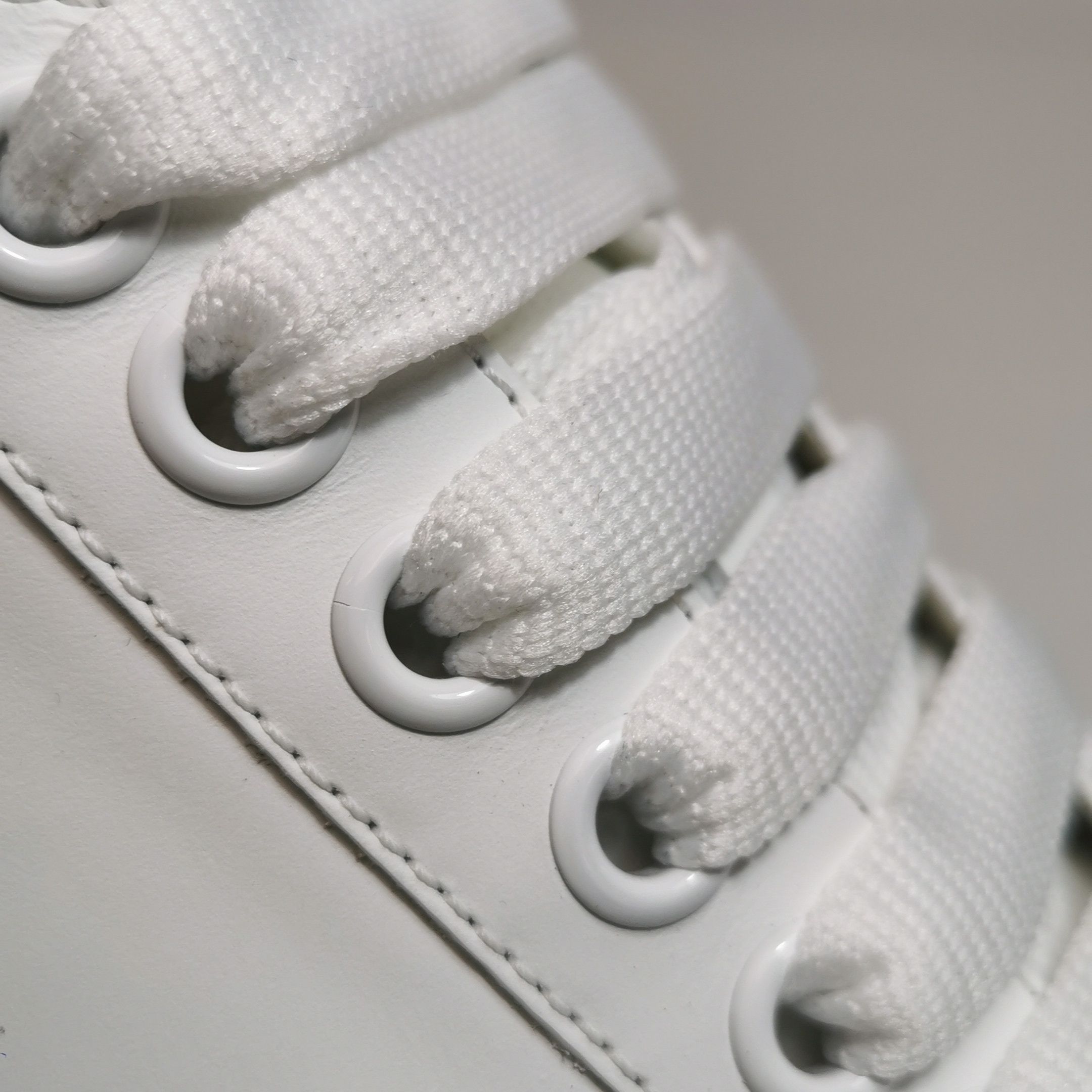 Alexander McQueen Alexander McQueen Women 8 Lowtop Sneakers Size US 8 / IT 38 - 11 Thumbnail