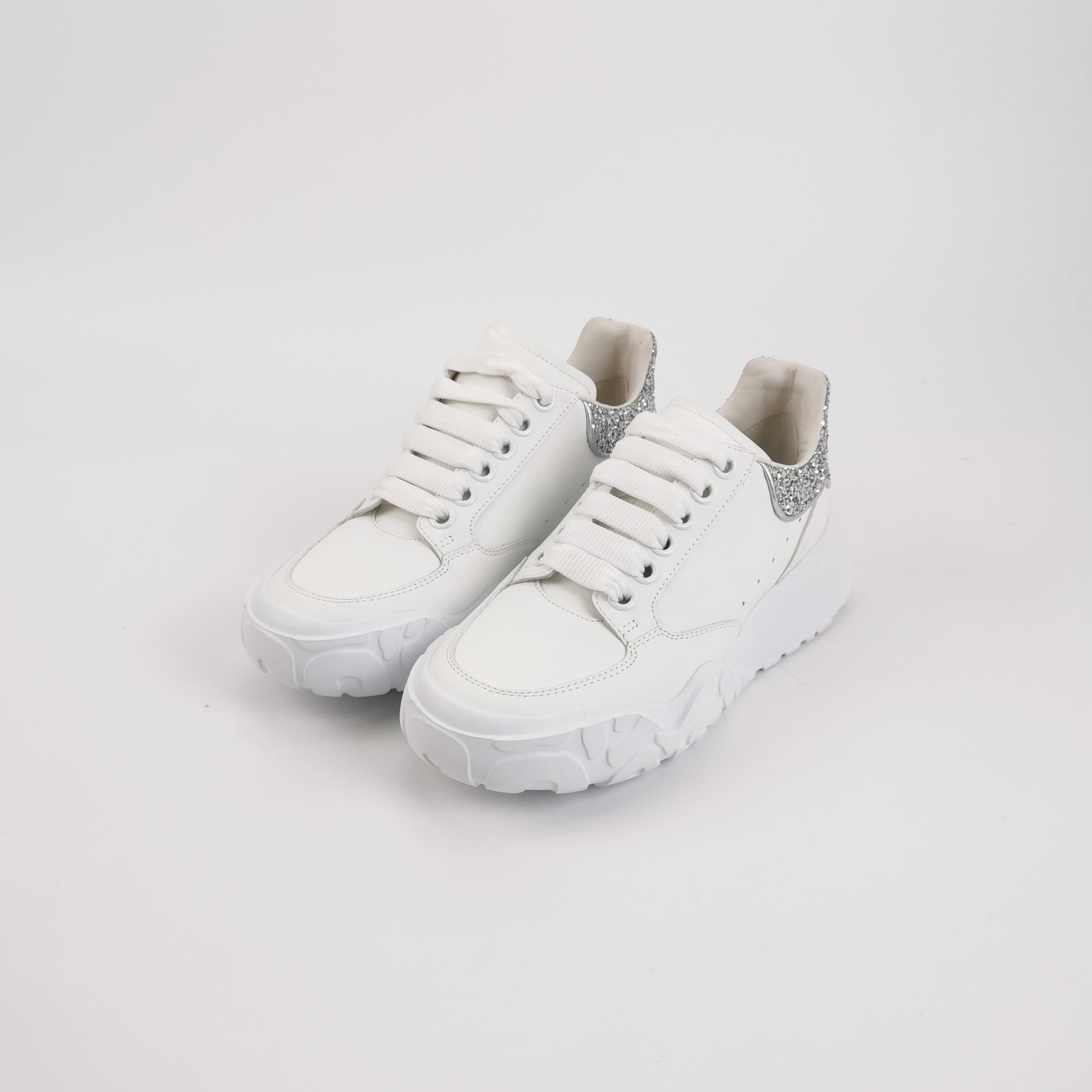 Alexander McQueen Alexander McQueen Women 6 Lowtop Sneakers Size US 6 / IT 36 - 2 Thumbnail