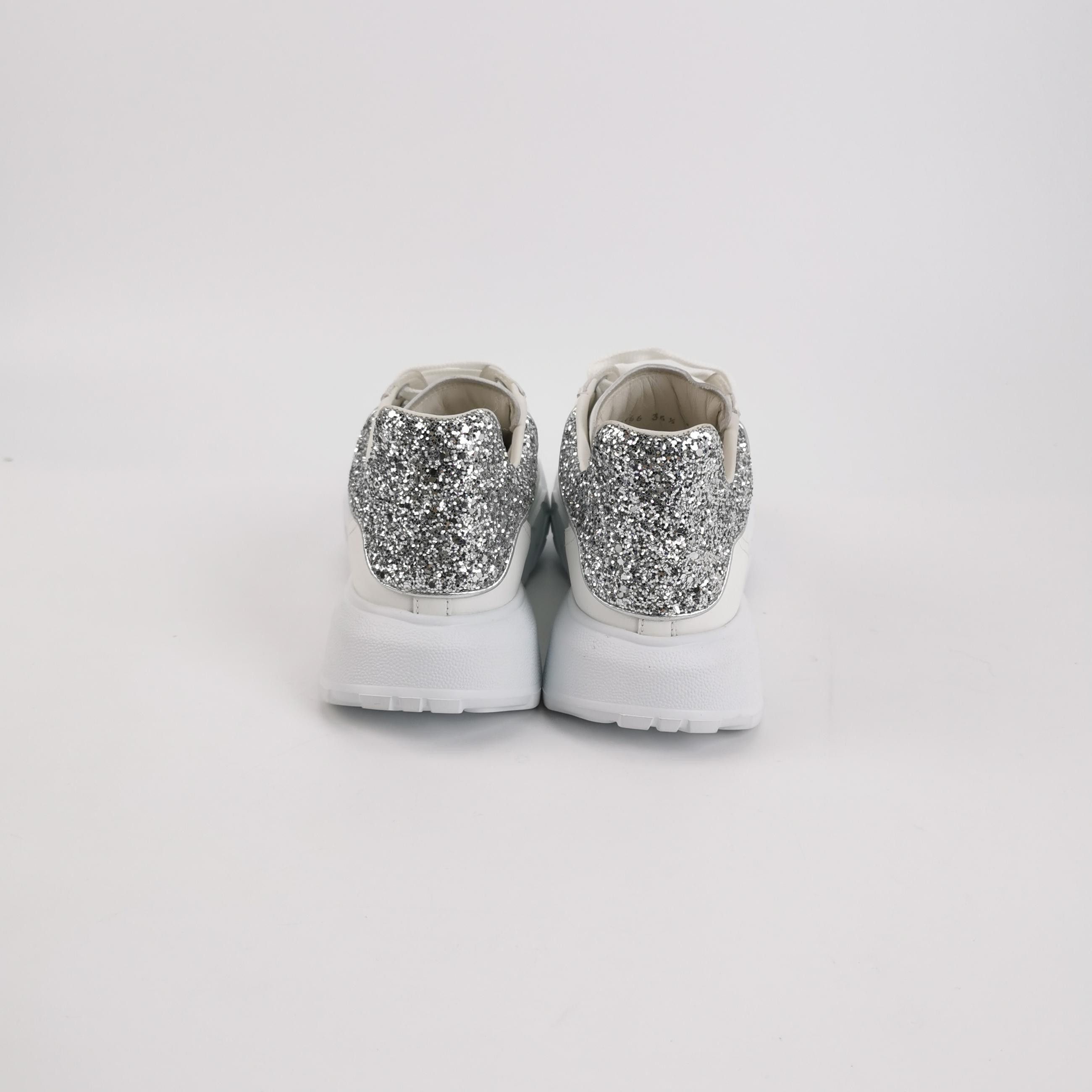 Alexander McQueen Alexander McQueen Women 6 Lowtop Sneakers Size US 6 / IT 36 - 4 Thumbnail