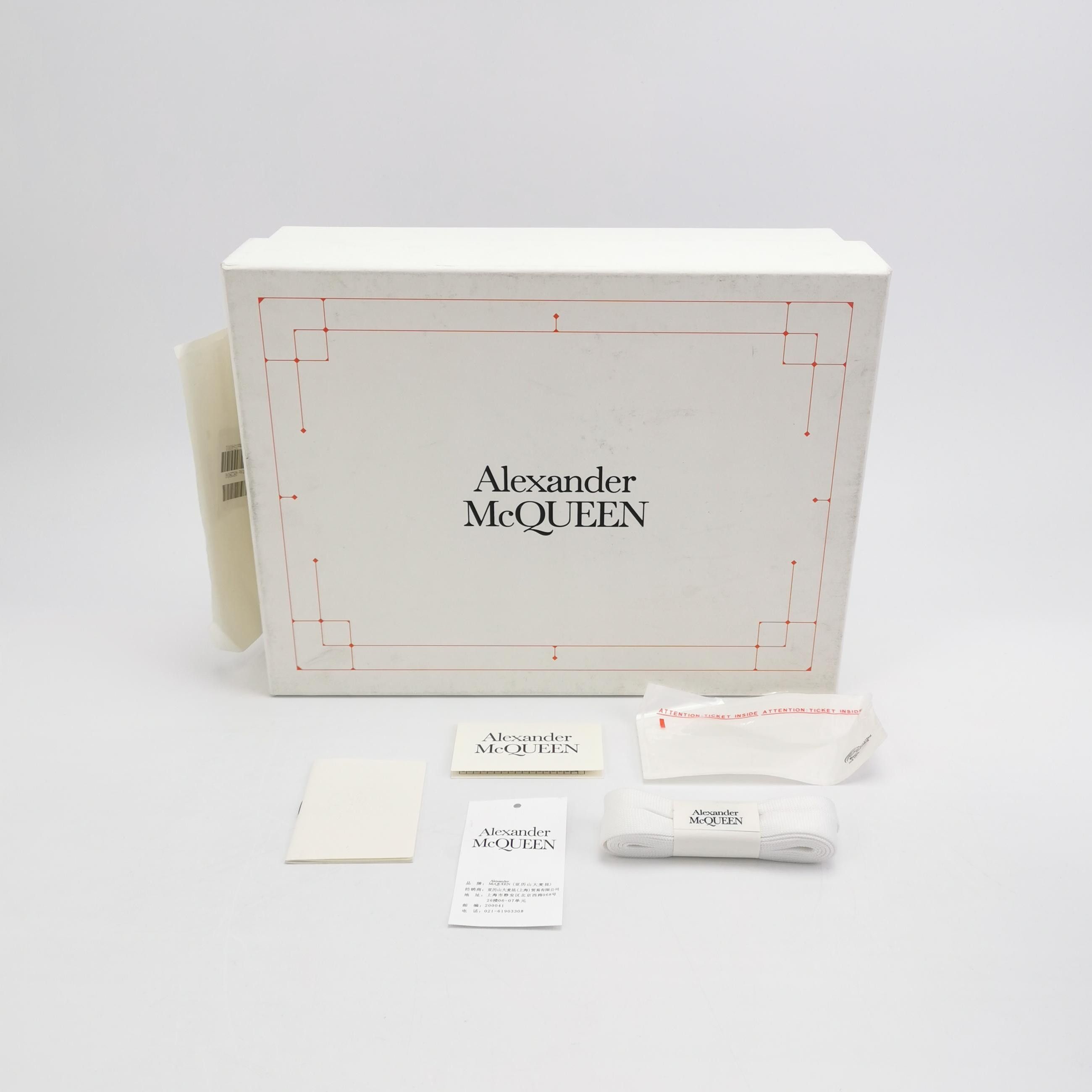 Alexander McQueen Alexander McQueen Women 5 Lowtop Sneakers Size US 5 / IT 35 - 6 Thumbnail