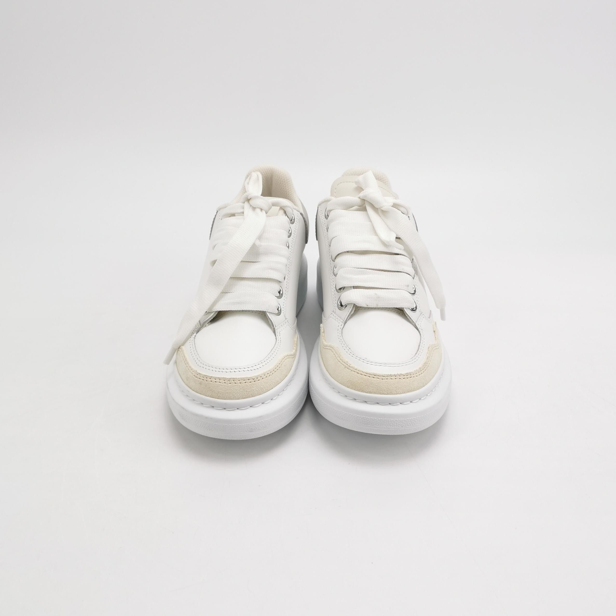 Alexander McQueen Alexander McQueen Women 5 Lowtop Sneakers Size US 5 / IT 35 - 3 Thumbnail