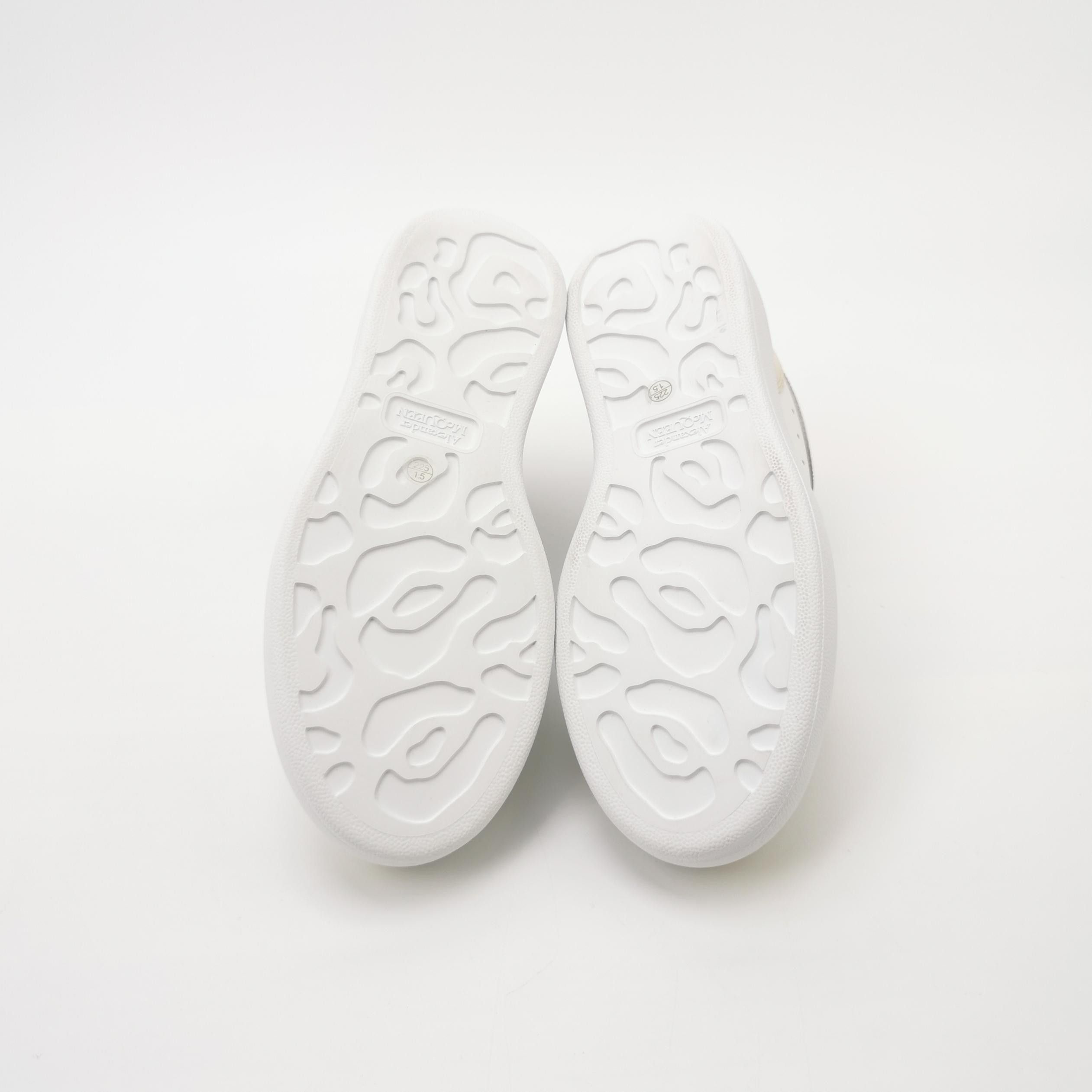 Alexander McQueen Alexander McQueen Women 5 Lowtop Sneakers Size US 5 / IT 35 - 5 Thumbnail