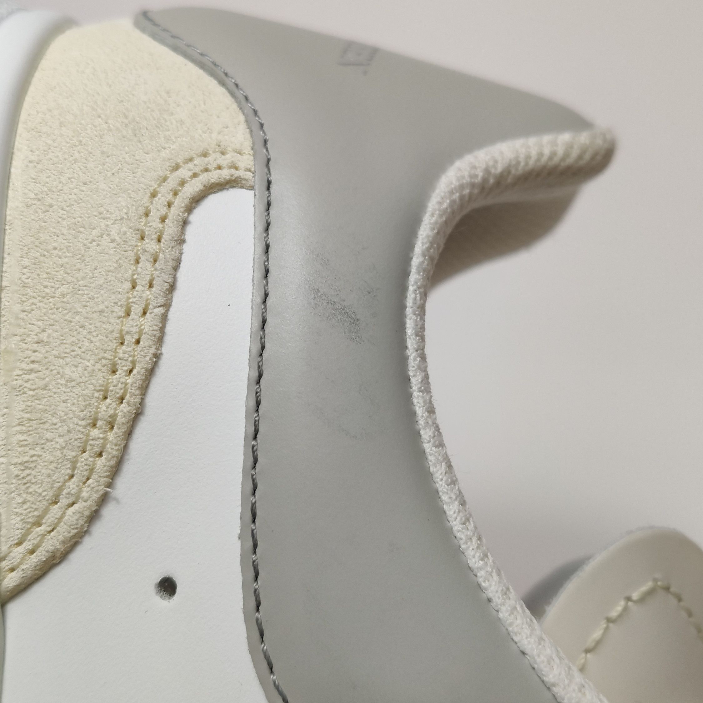 Alexander McQueen Alexander McQueen Women 5 Lowtop Sneakers Size US 5 / IT 35 - 7 Thumbnail