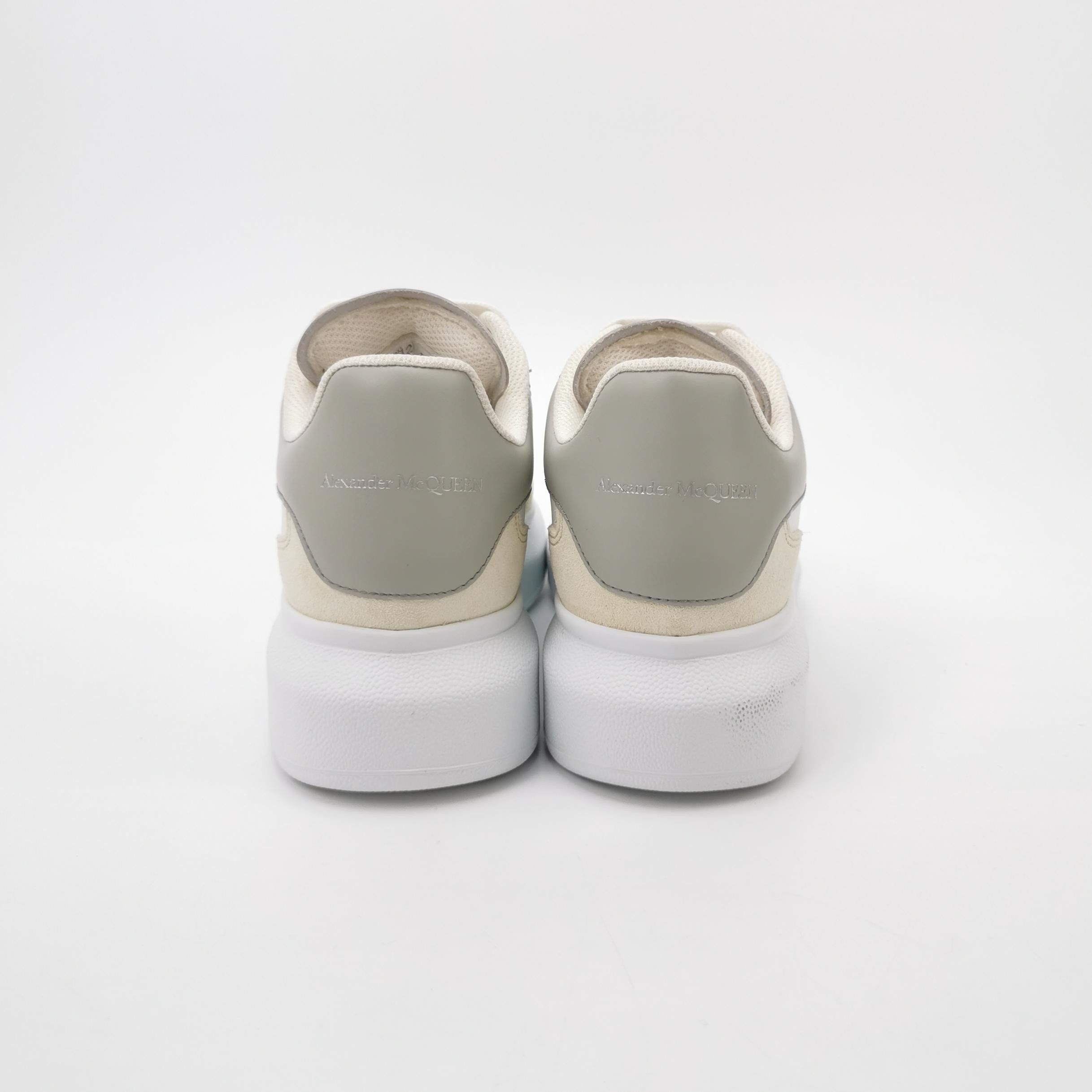 Alexander McQueen Alexander McQueen Women 5 Lowtop Sneakers Size US 5 / IT 35 - 4 Thumbnail