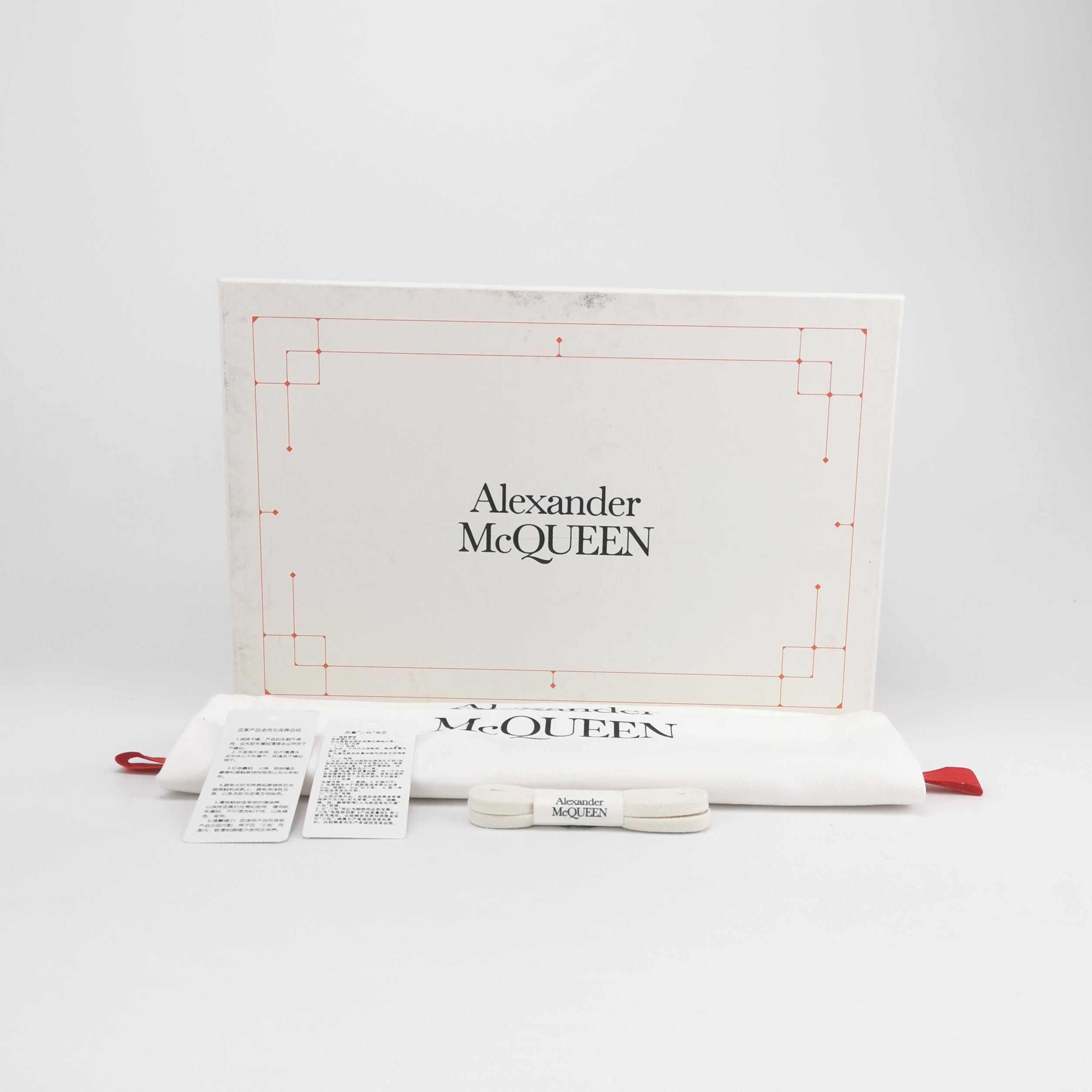 Alexander McQueen Alexander McQueen Women 7 Lowtop Sneakers Size US 7 / IT 37 - 6 Thumbnail