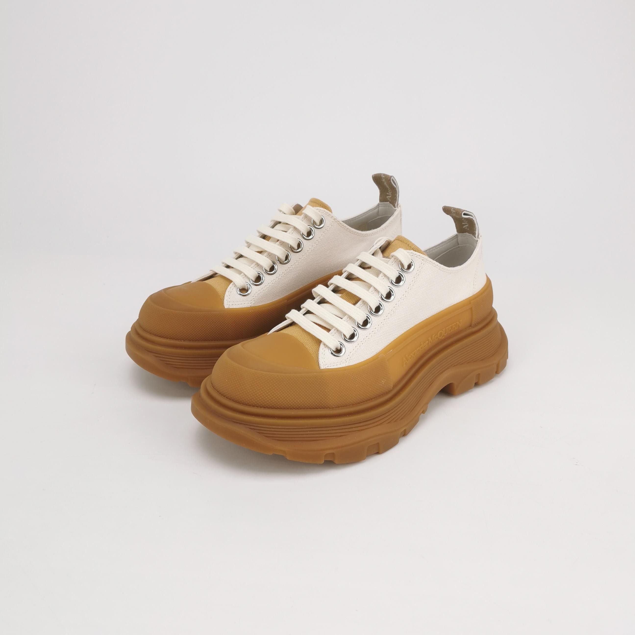 Alexander McQueen Alexander McQueen Women 5 Lowtop Sneakers Size US 5 / IT 35 - 2 Thumbnail