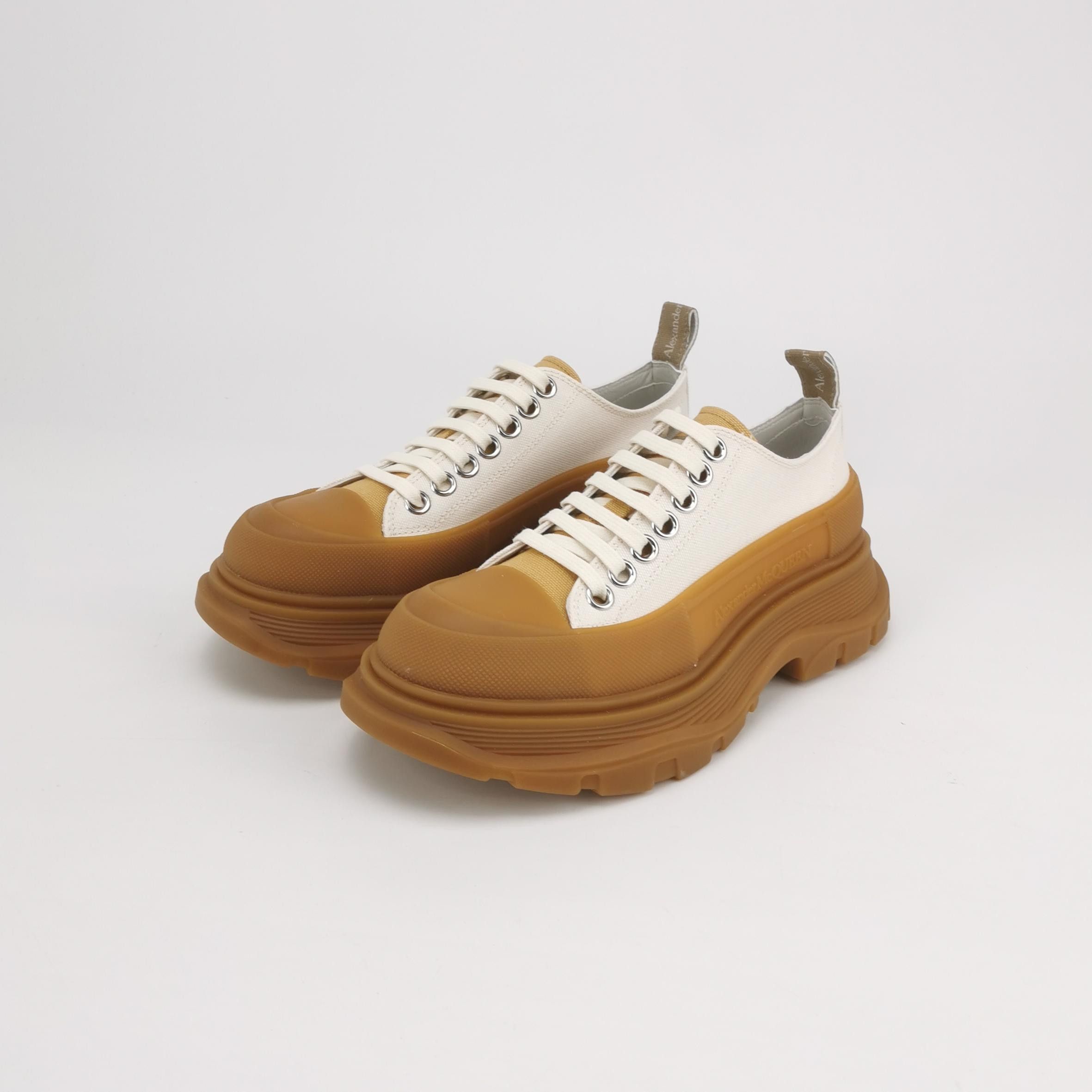 Alexander McQueen Alexander McQueen Women 6 Lowtop Sneakers Size US 6 / IT 36 - 2 Thumbnail
