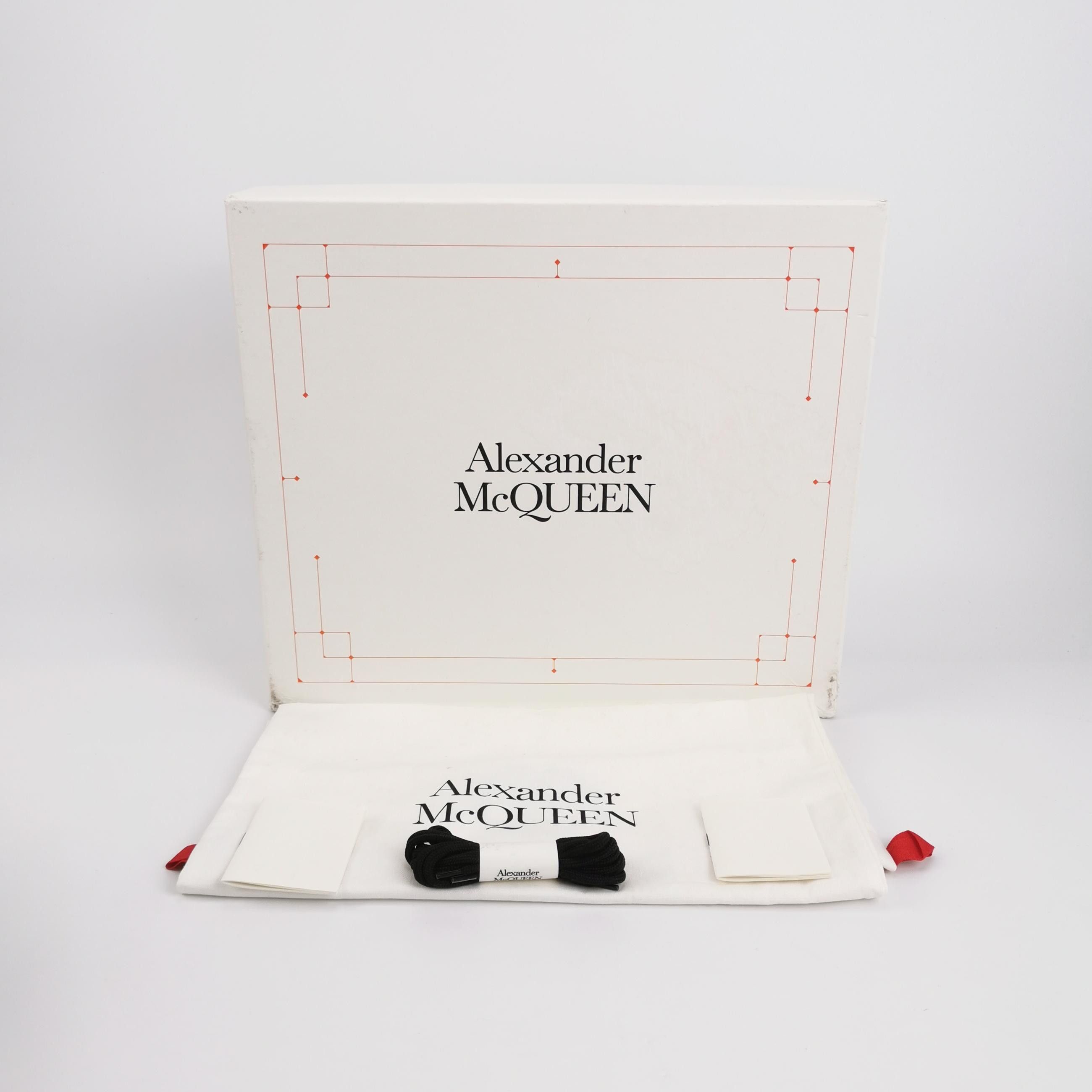 Alexander McQueen Alexander McQueen Women 7 Boots Size US 7 / IT 37 - 6 Thumbnail
