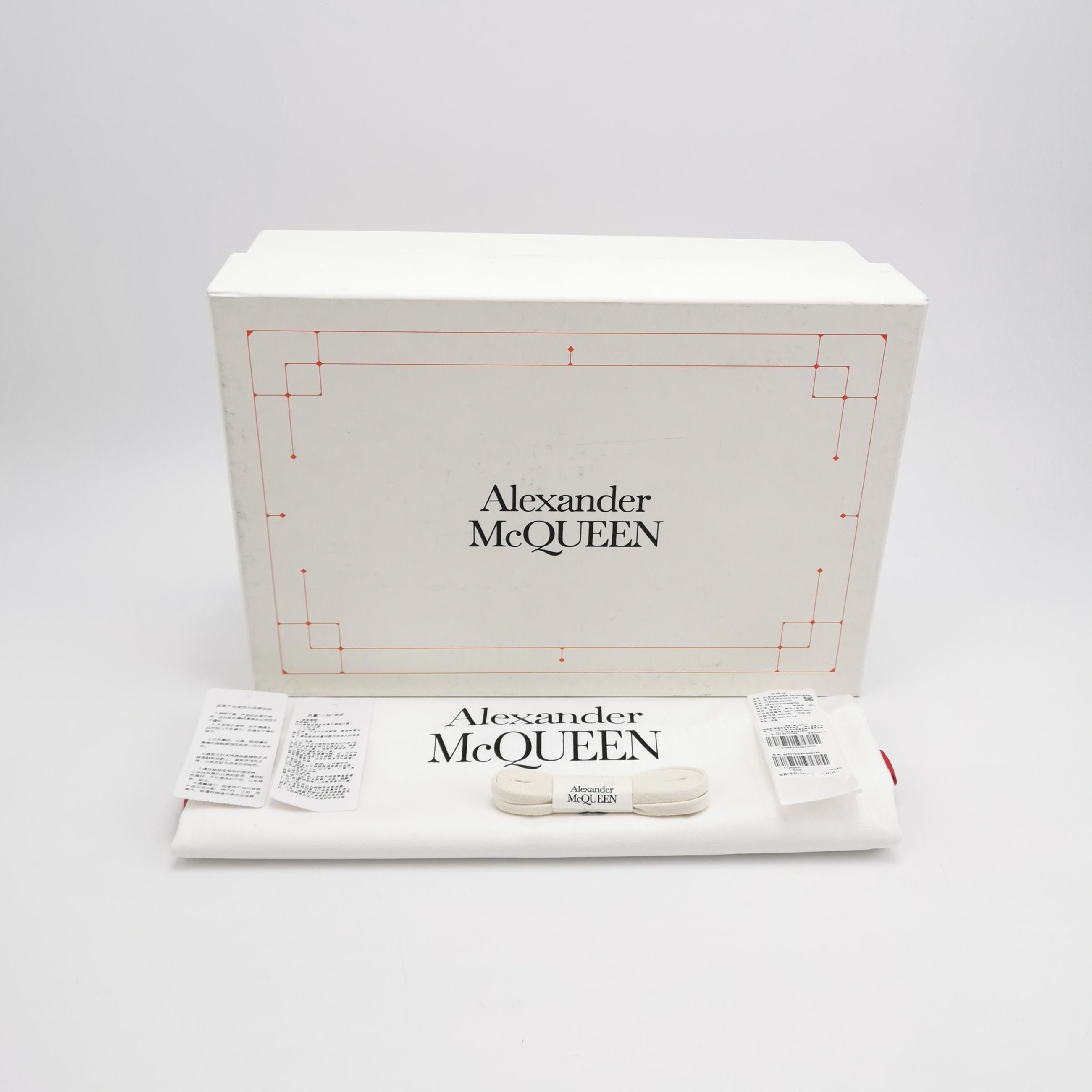 Alexander McQueen Alexander McQueen Women 5 Lowtop Sneakers Size US 5 / IT 35 - 6 Thumbnail