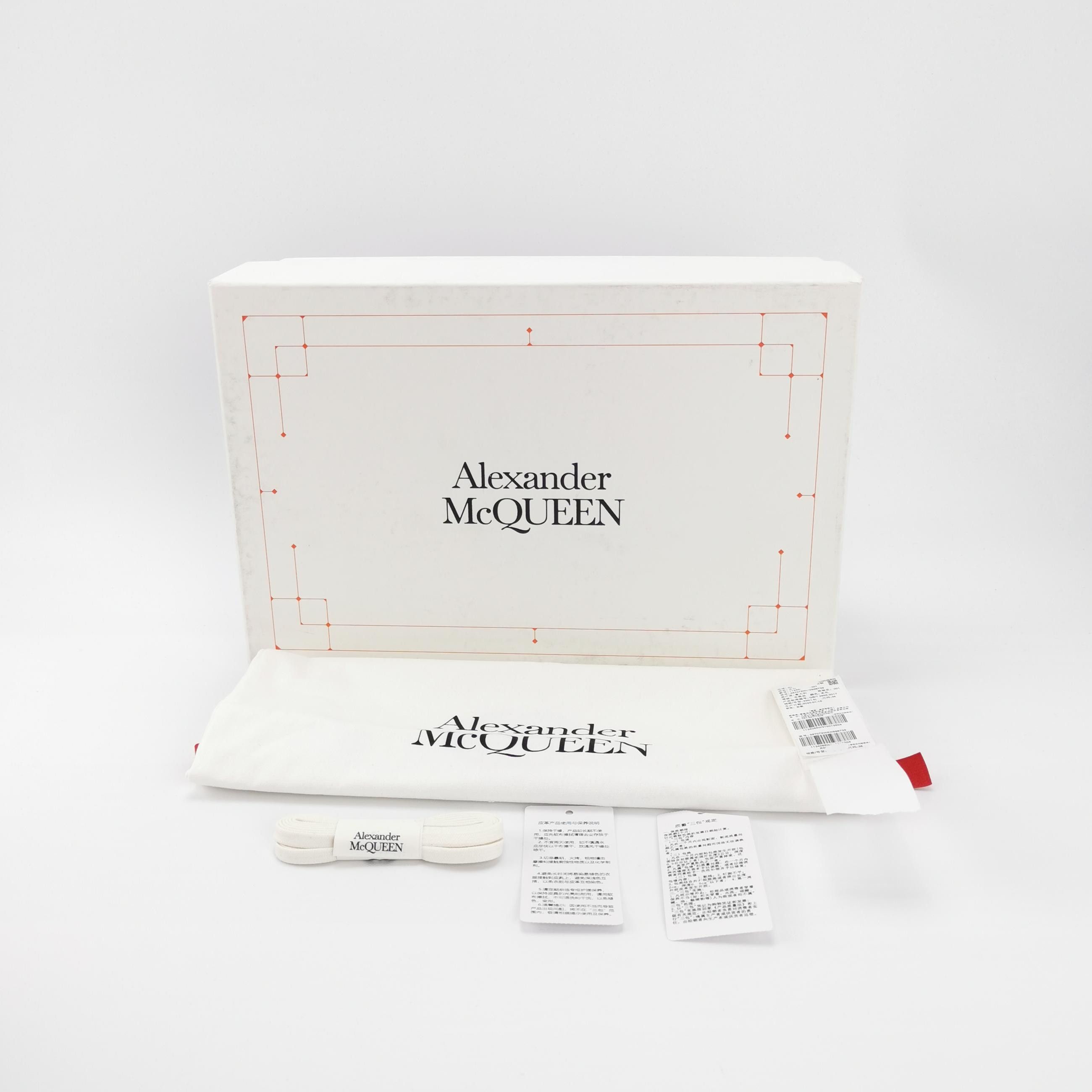 Alexander McQueen Alexander McQueen Women 6 Lowtop Sneakers Size US 6 / IT 36 - 6 Thumbnail
