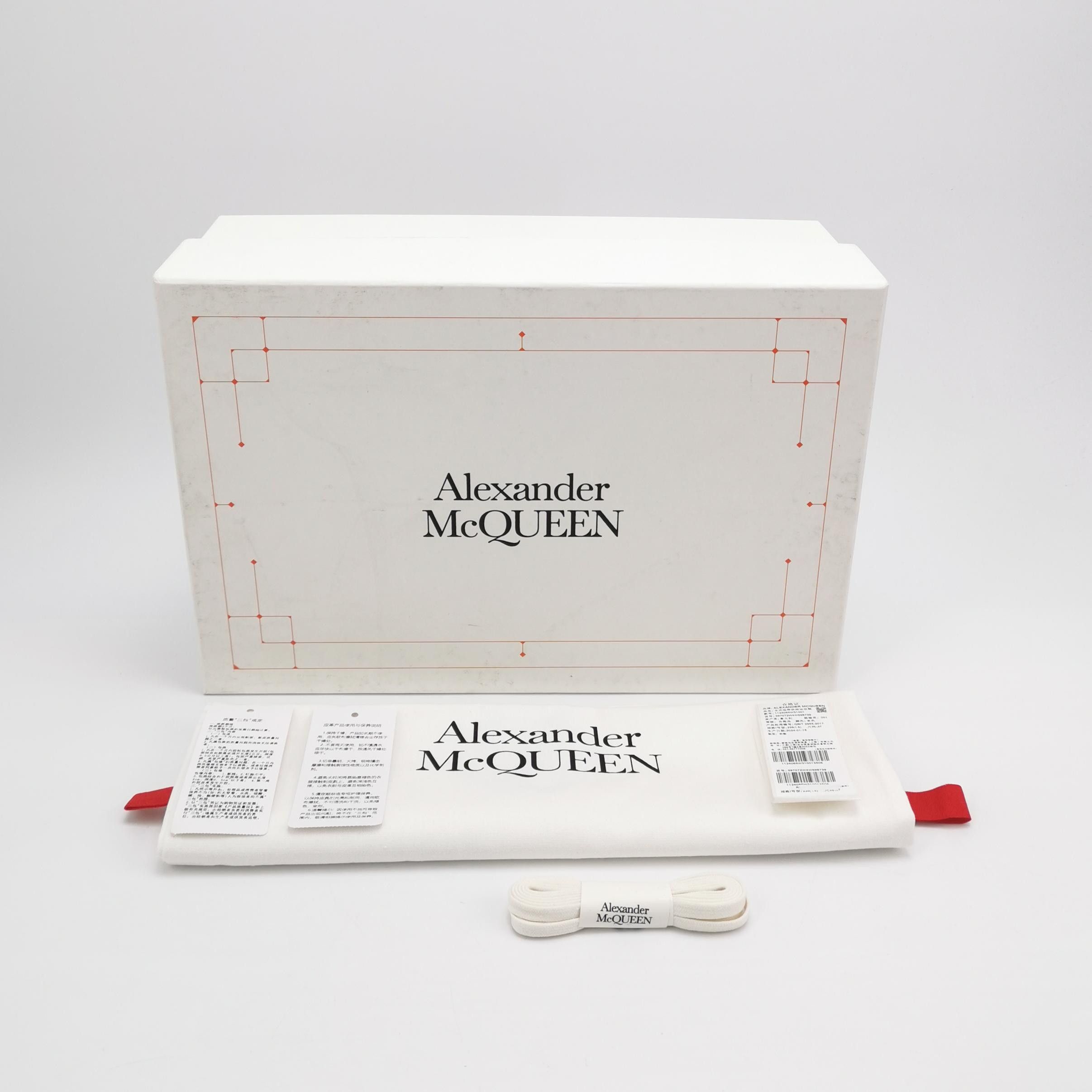 Alexander McQueen Alexander McQueen Women 7 Lowtop Sneakers Size US 7 / IT 37 - 6 Thumbnail