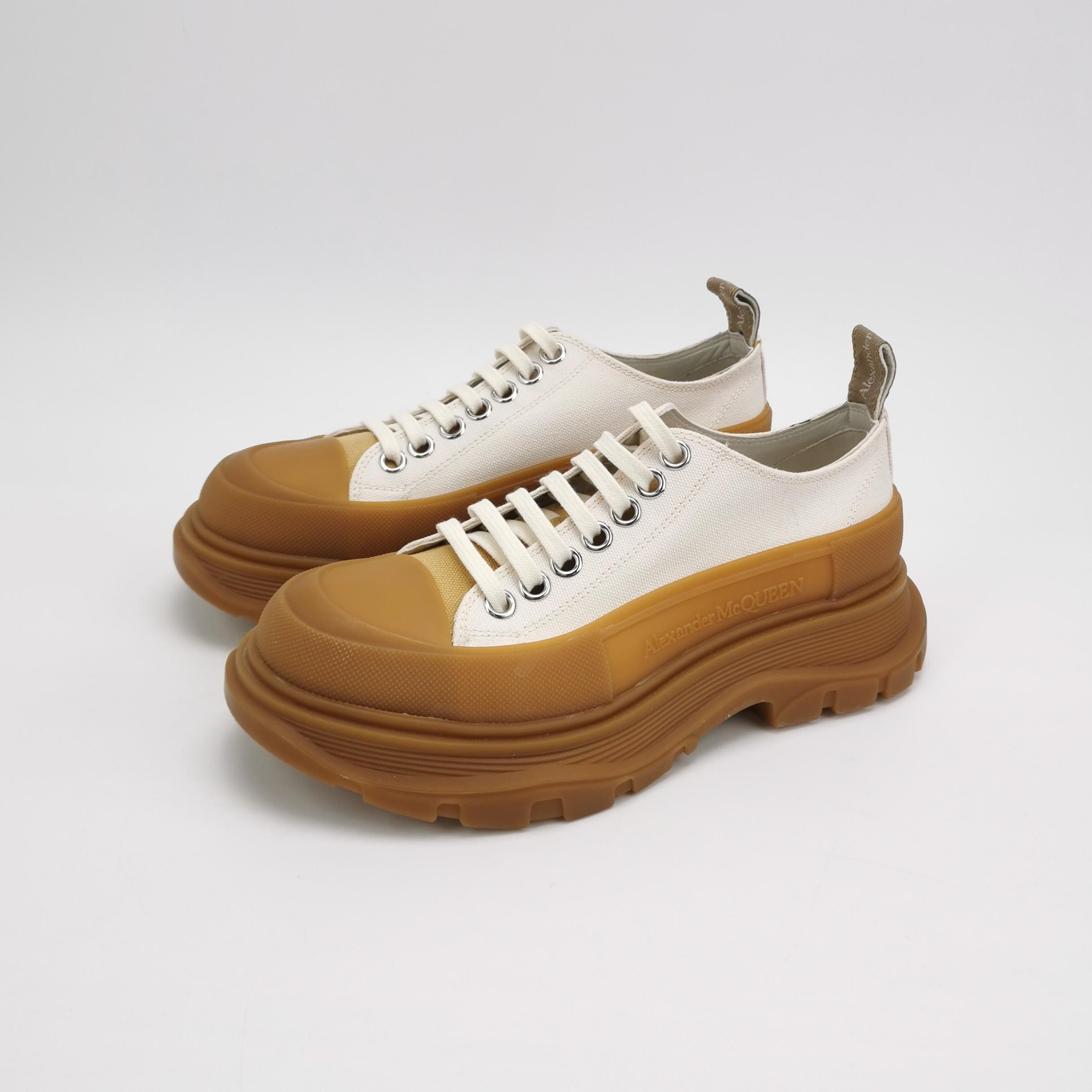 Alexander McQueen Alexander McQueen Women 7 Lowtop Sneakers Size US 7 / IT 37 - 2 Thumbnail