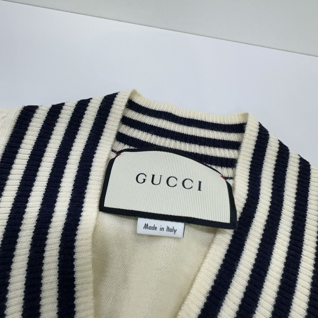 Gucci Gucci Bee Embroidery V-Neck Wool Sweater XL Size US XL / EU 56 / 4 - 6 Thumbnail