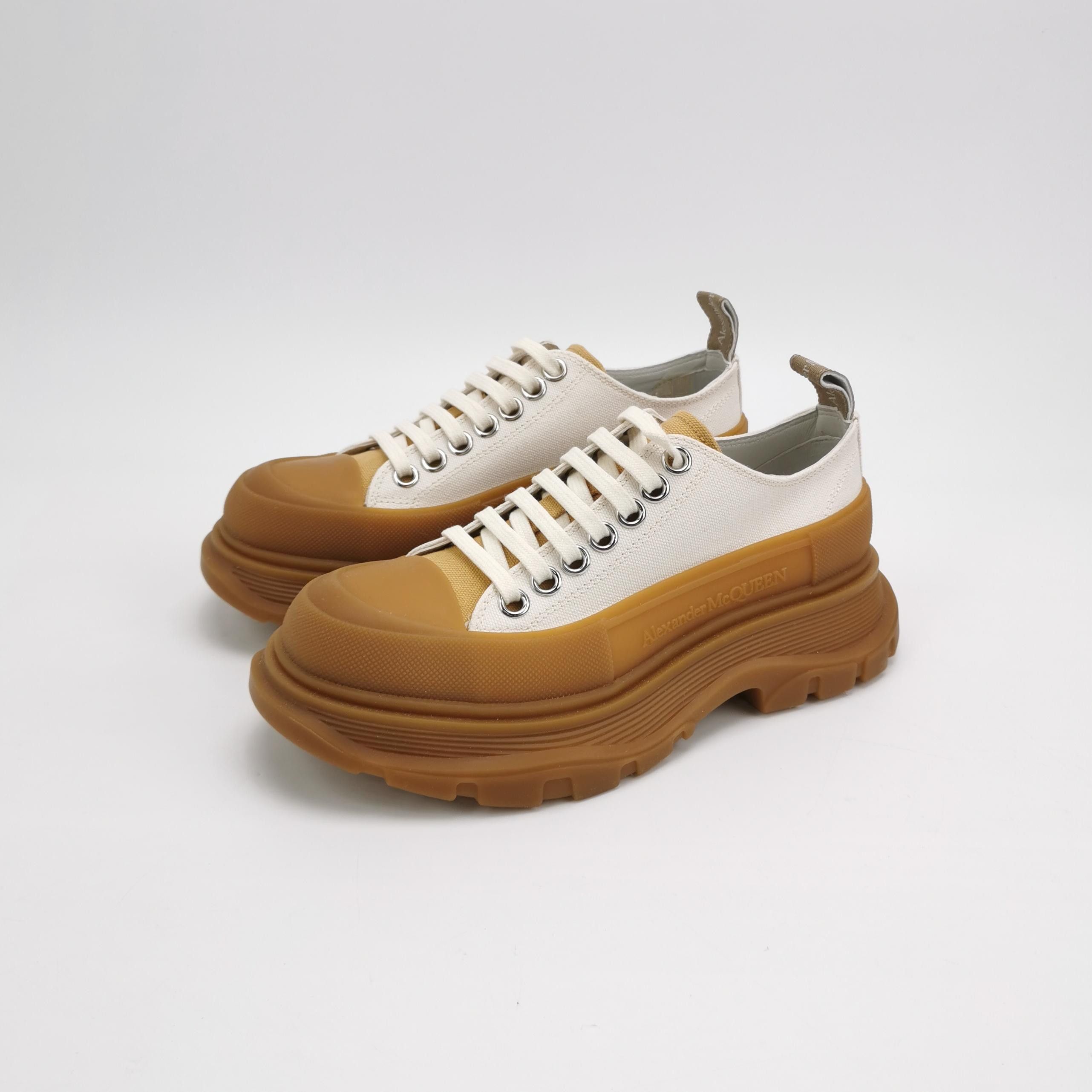 Alexander McQueen Alexander McQueen Women 6 Lowtop Sneakers Size US 6 / IT 36 - 2 Thumbnail
