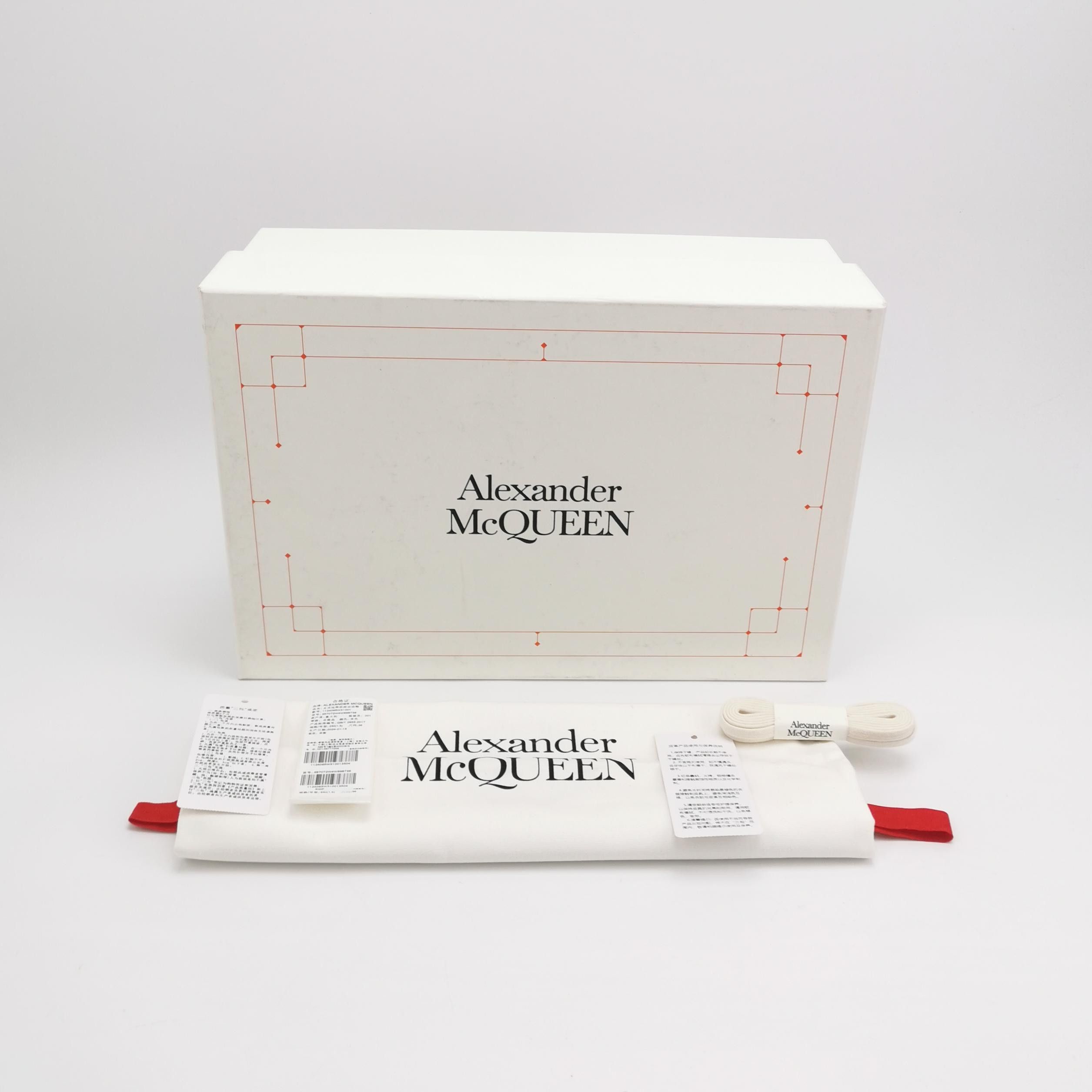 Alexander McQueen Alexander McQueen Women 6 Lowtop Sneakers Size US 6 / IT 36 - 6 Thumbnail