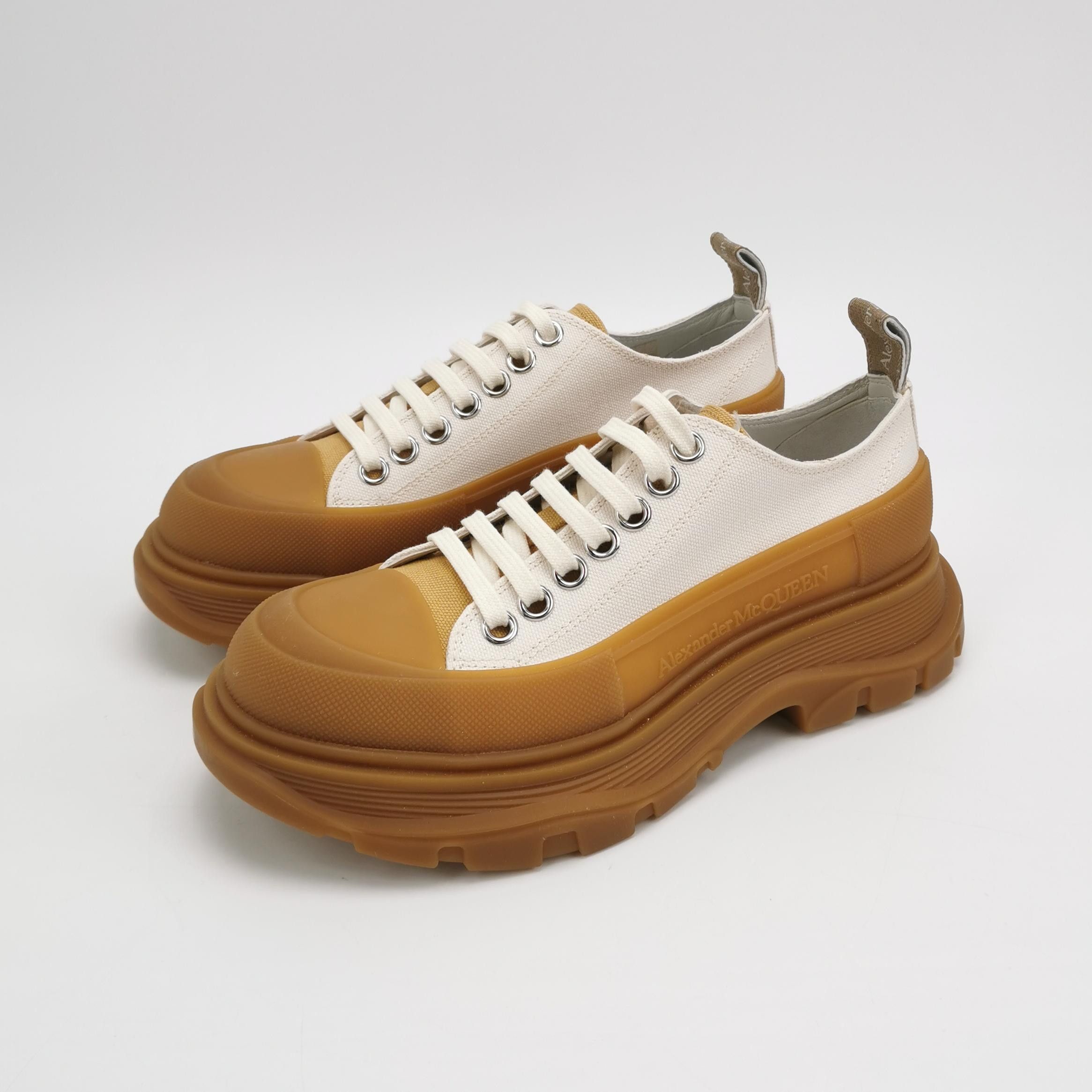 Alexander McQueen Alexander McQueen Women 7 Lowtop Sneakers Size US 7 / IT 37 - 2 Thumbnail