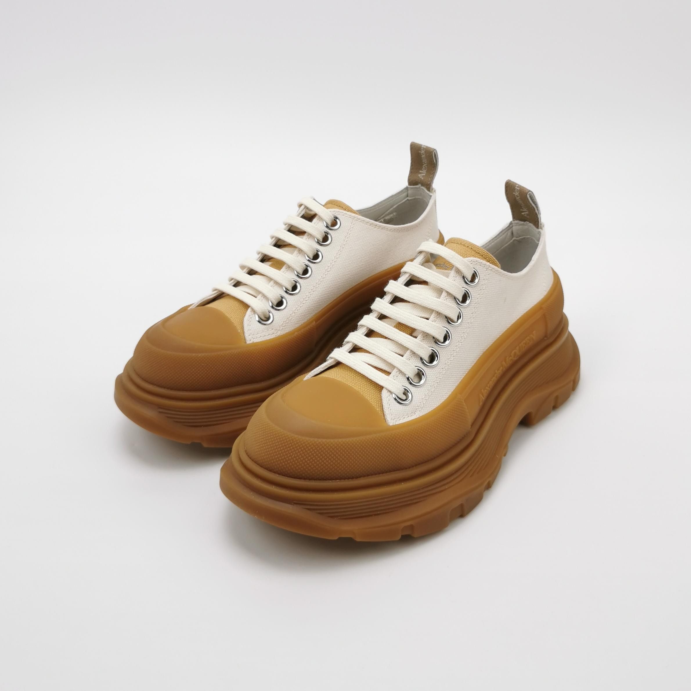 Alexander McQueen Alexander McQueen Women 6 Lowtop Sneakers Size US 6 / IT 36 - 2 Thumbnail