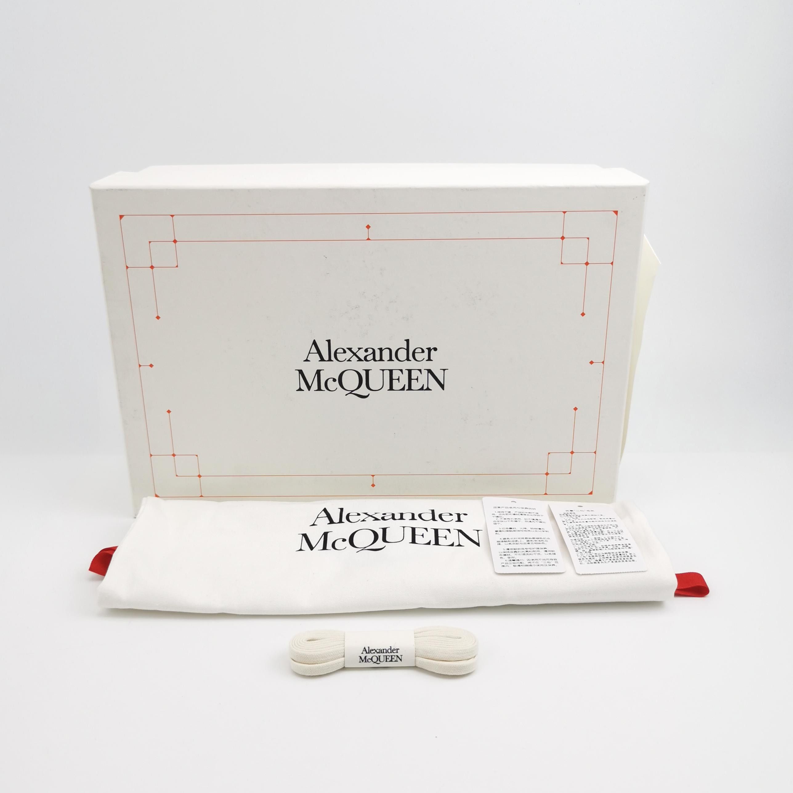Alexander McQueen Alexander McQueen Women 7 Lowtop Sneakers Size US 7 / IT 37 - 6 Thumbnail