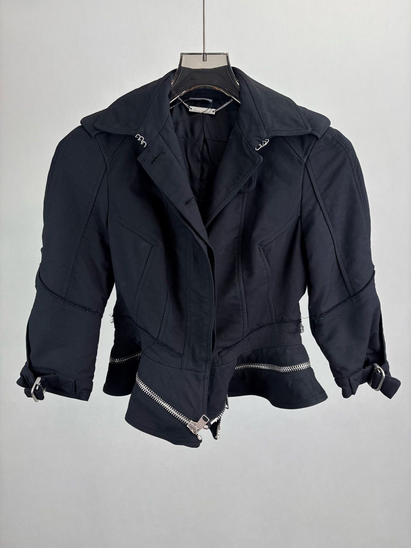Alexander McQueen Alexander McQueen Black Zip Accent Jacket IT 38 Size XS / US 0-2 / IT 36-38 - 2 Thumbnail