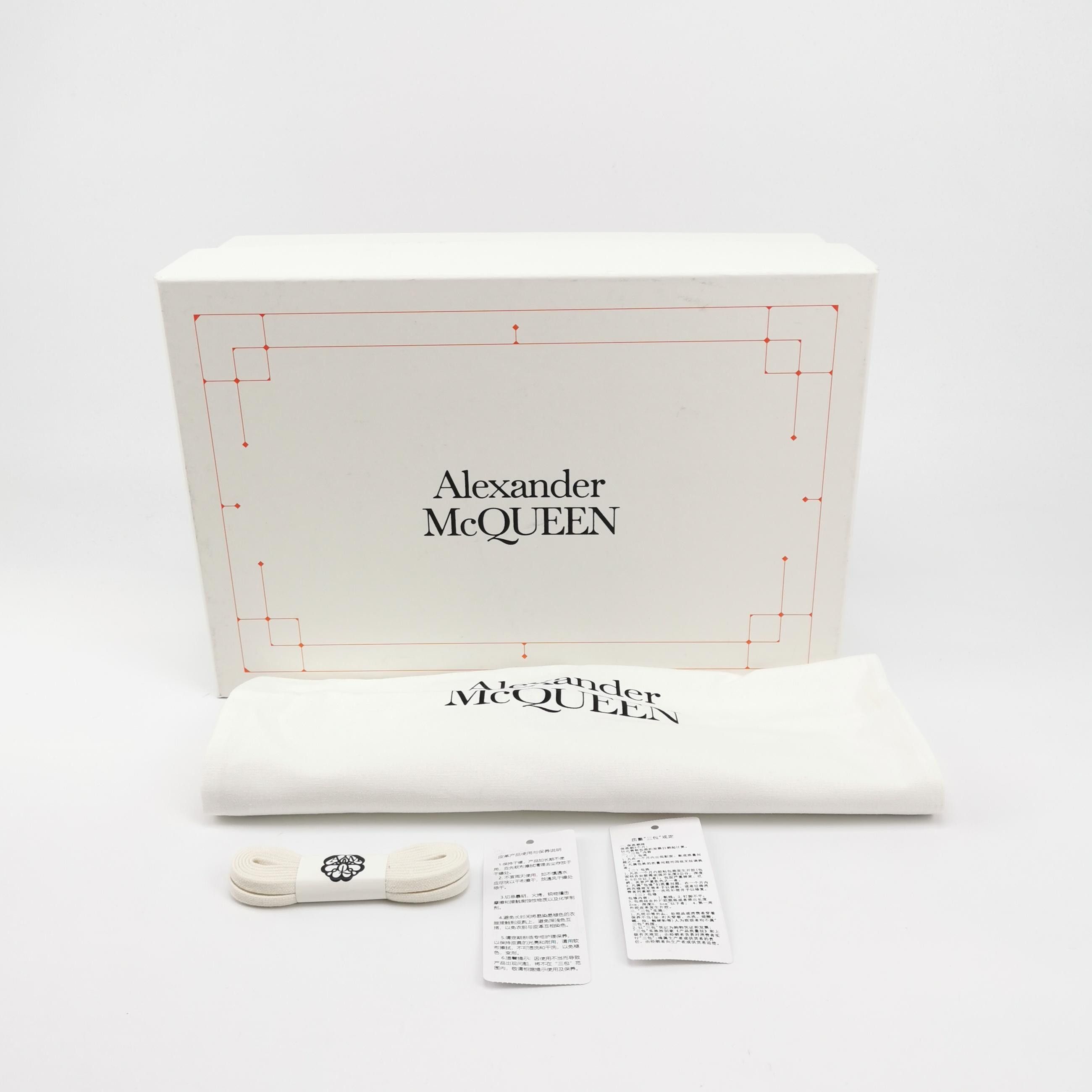 Alexander McQueen Alexander McQueen Women 6 Lowtop Sneakers Size US 6 / IT 36 - 6 Thumbnail