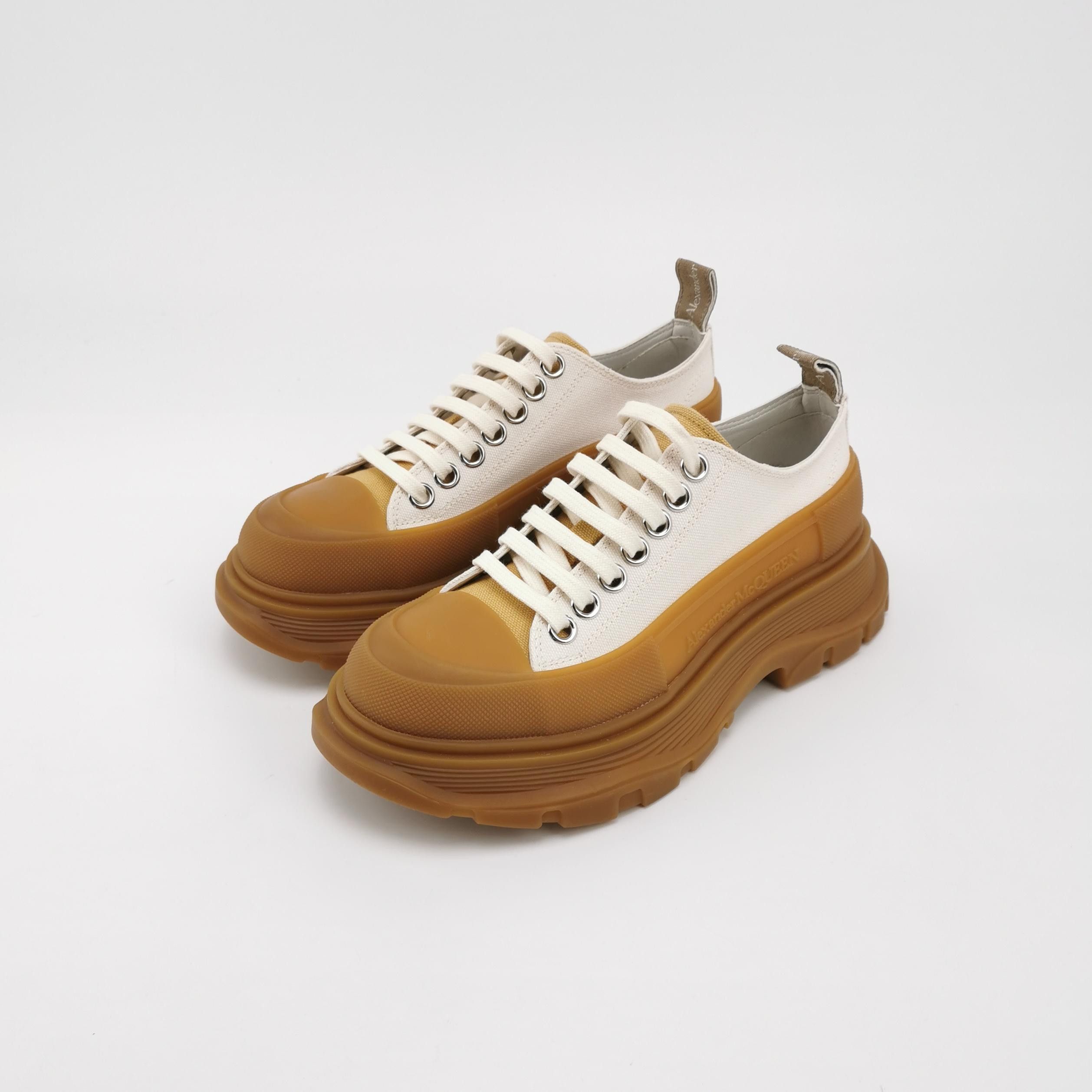 Alexander McQueen Alexander McQueen Women 6 Lowtop Sneakers Size US 6 / IT 36 - 2 Thumbnail