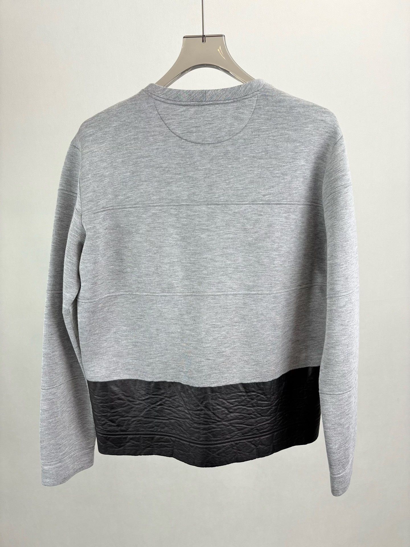Valentino Valentino Contrast Paneled Sweatshirt Size S Size US S / EU 44-46 / 1 - 3 Thumbnail