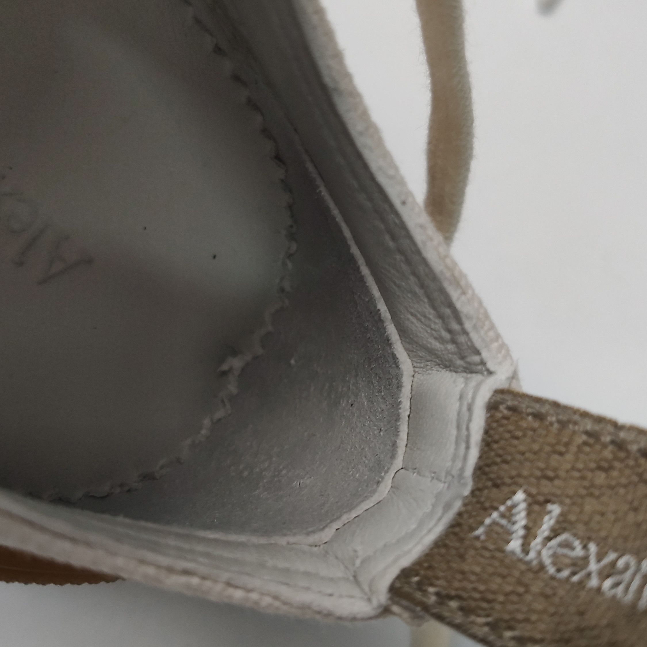 Alexander McQueen Alexander McQueen Women 6 Lowtop Sneakers Size US 6 / IT 36 - 9 Thumbnail