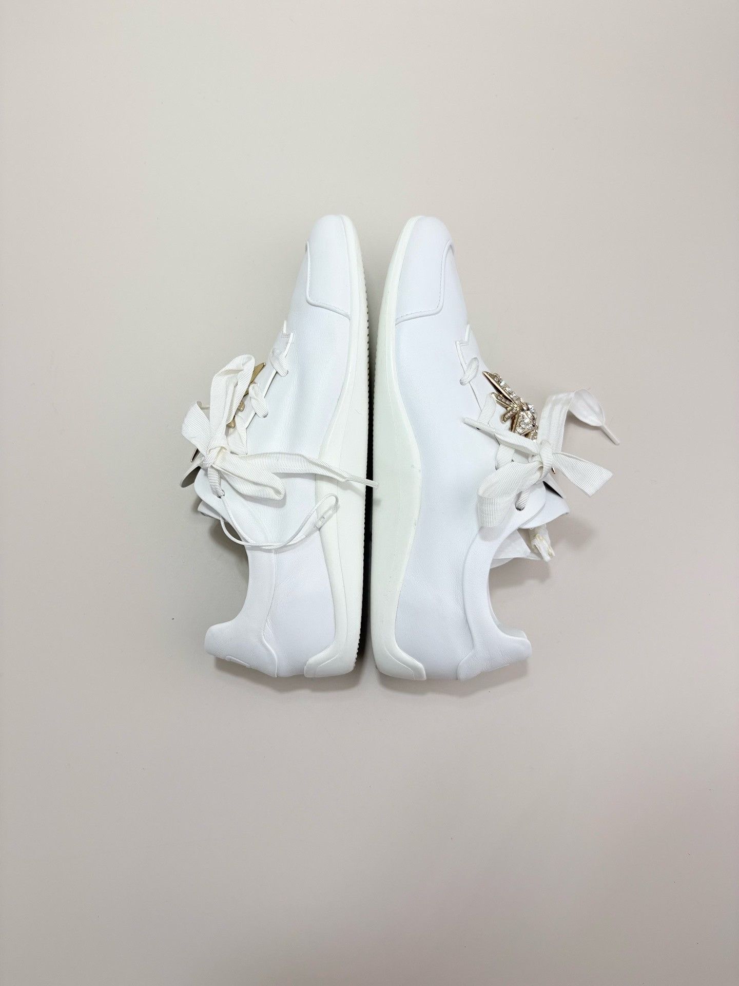 Roger Vivier Roger Vivier Crystal Sunflower Buckle Sneakers 36.5 Size US 6.5 / IT 36.5 - 5 Thumbnail