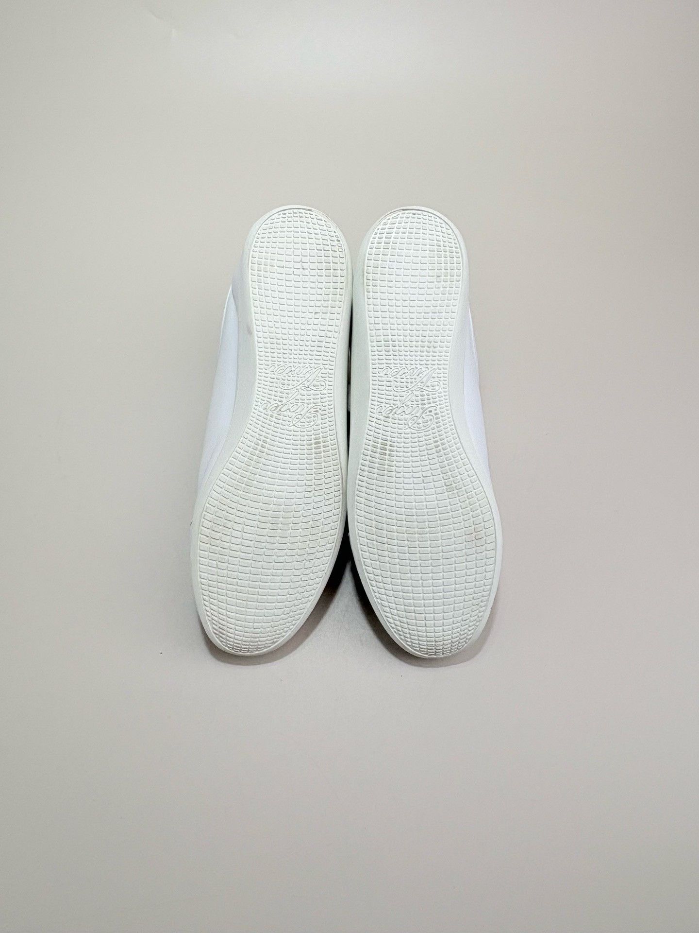 Roger Vivier Roger Vivier Crystal Sunflower Buckle Sneakers 36.5 Size US 6.5 / IT 36.5 - 7 Thumbnail