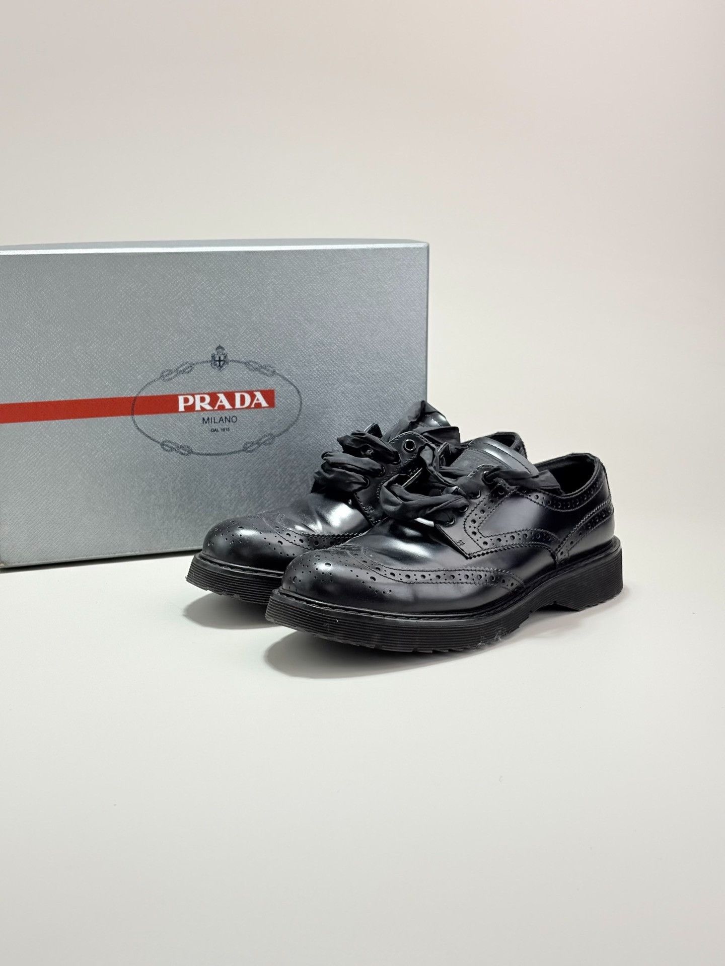 Prada Prada Black Leather Brogue Flats 37.5 Size US 7.5 / IT 37.5 - 2 Thumbnail