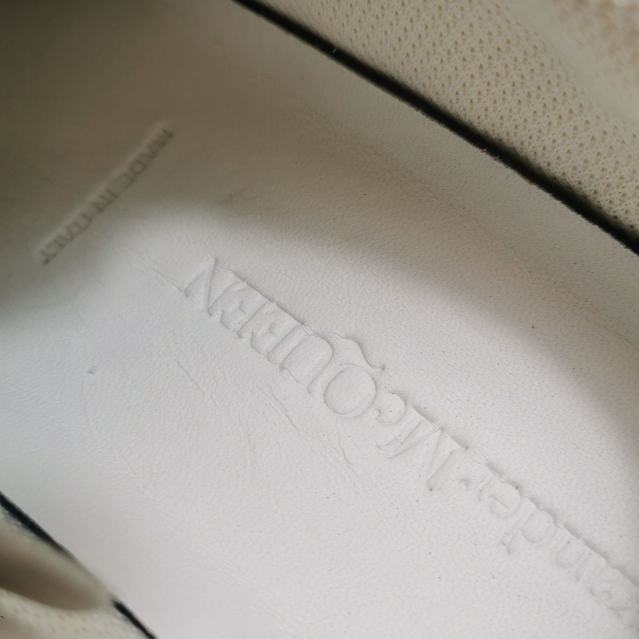 Alexander McQueen Alexander McQueen Women 7 Lowtop Sneakers Size US 7 / IT 37 - 7 Thumbnail