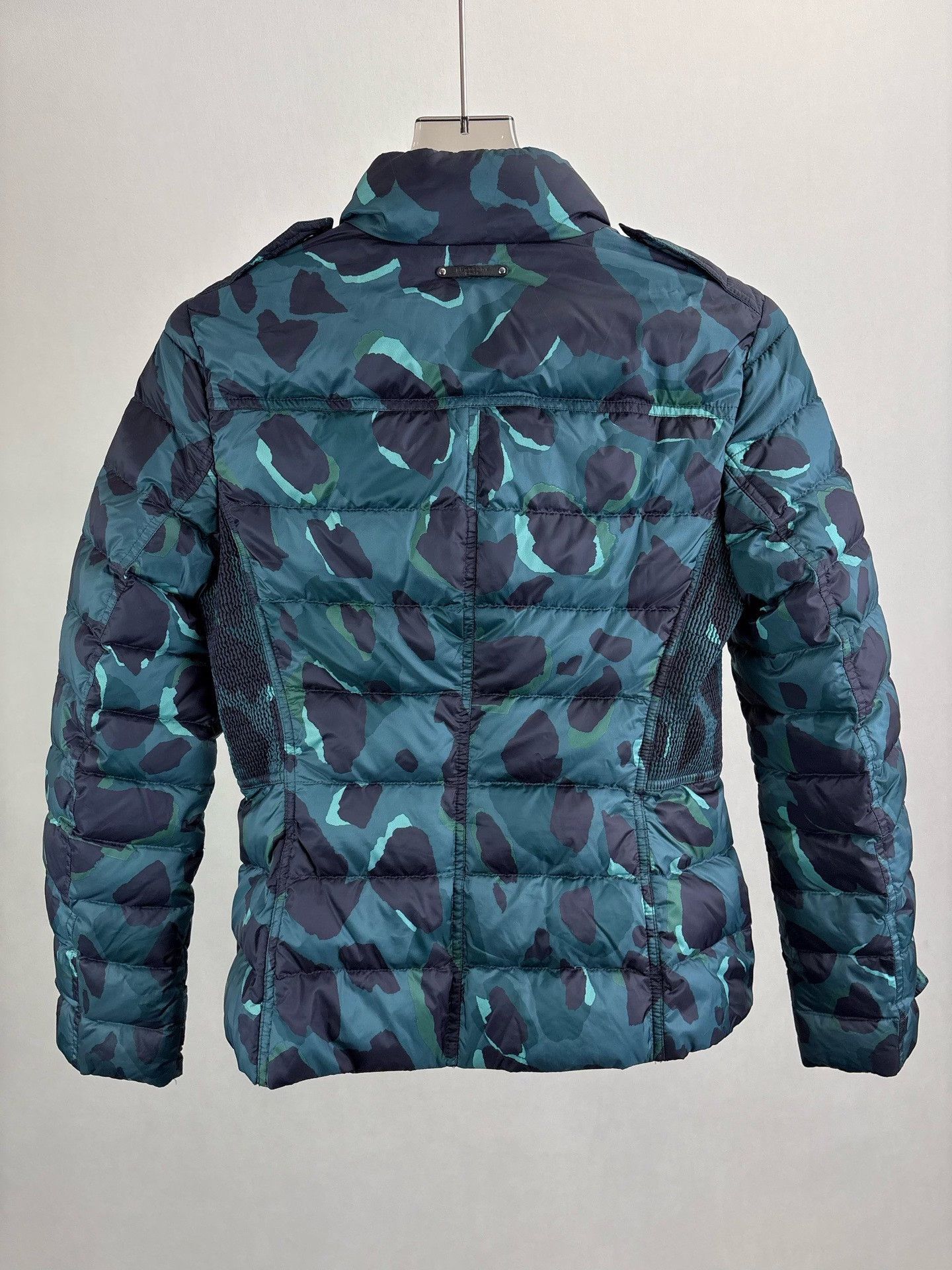 Burberry Burberry Brit Floral Camo Puffer Jacket Size S Size US S / EU 44-46 / 1 - 3 Thumbnail