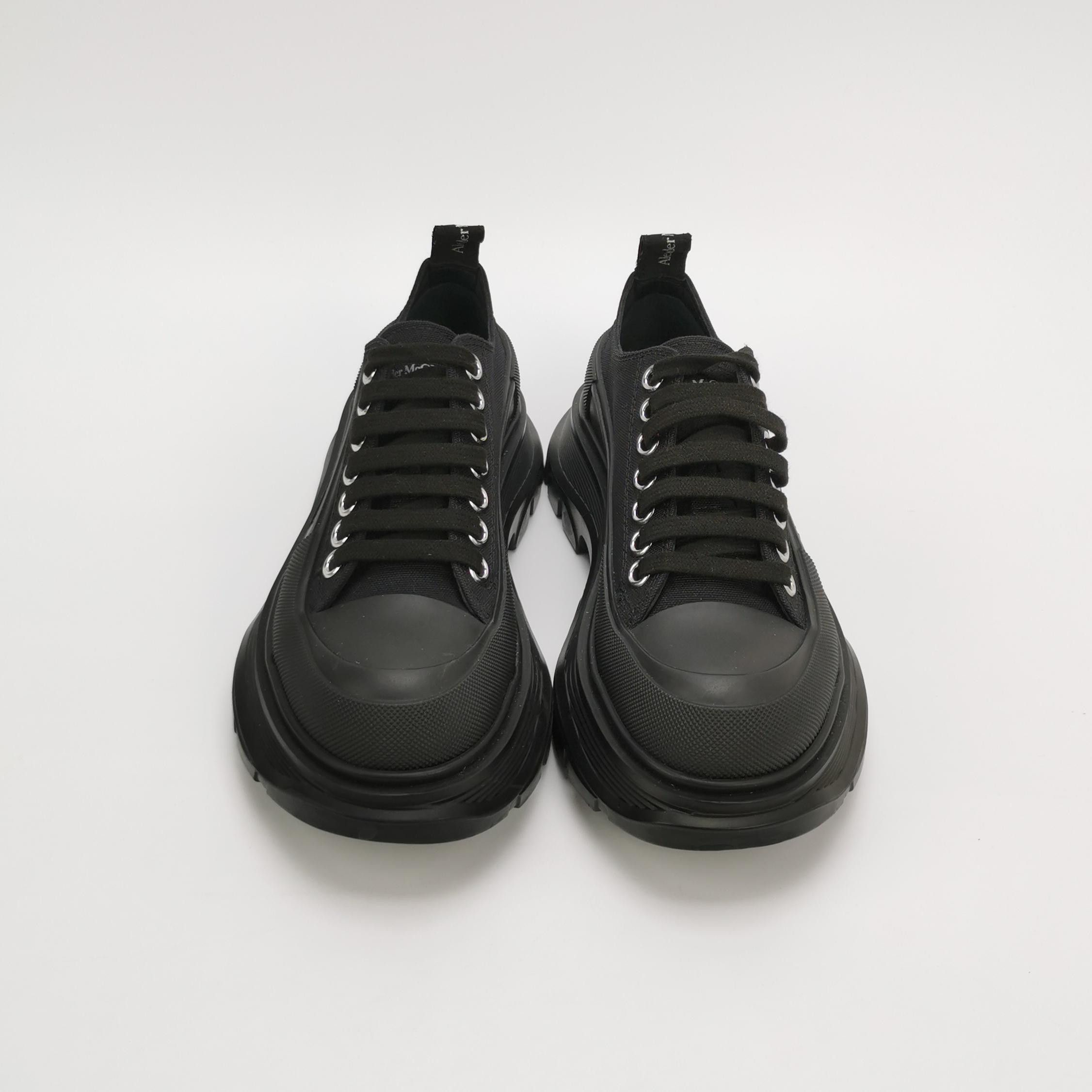 Alexander McQueen Alexander McQueen Women 5 Lowtop Sneakers Size US 5 / IT 35 - 3 Thumbnail