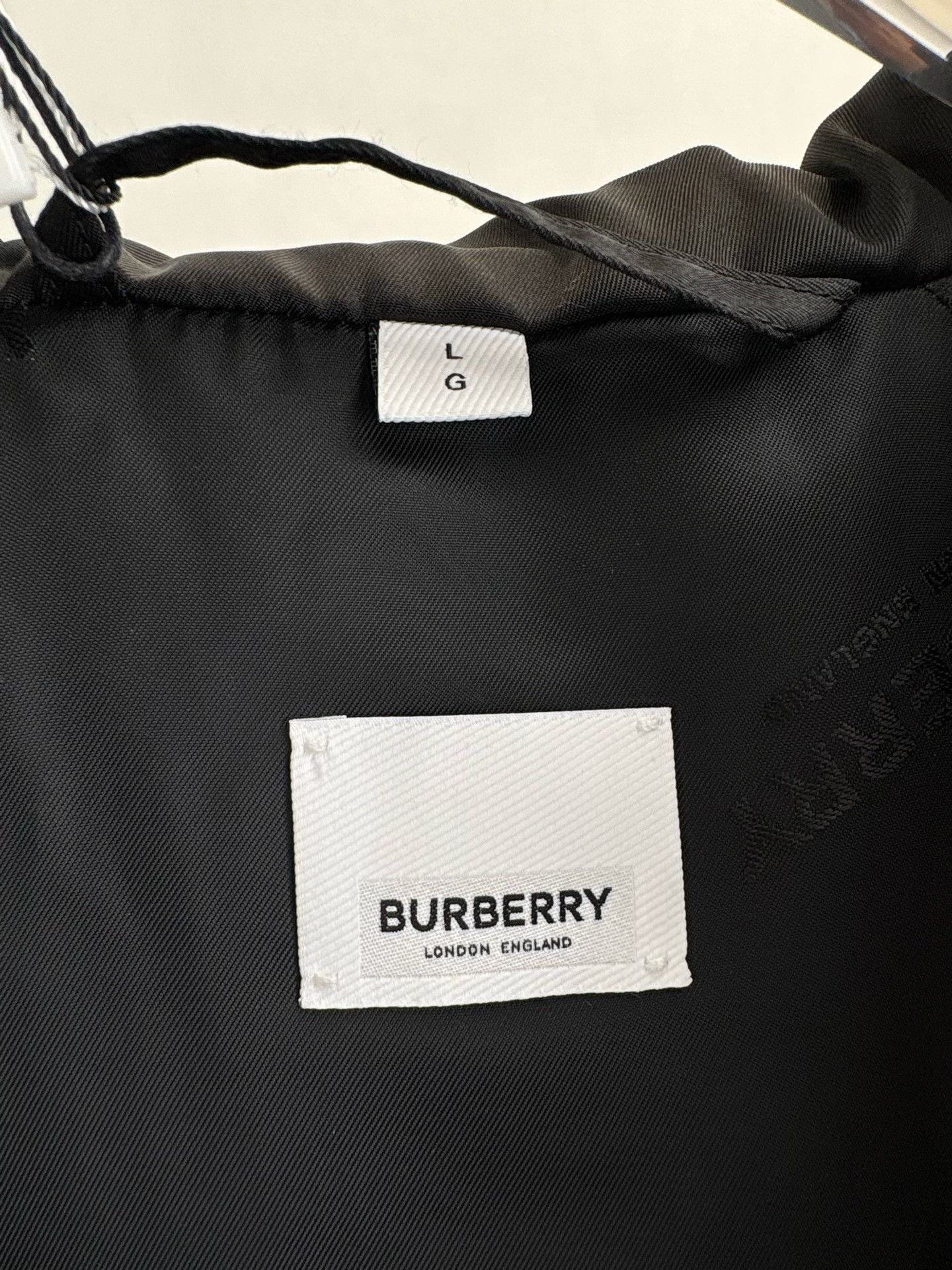 Burberry Burberry Mermaid Print Nylon Jacket Size L Size US L / EU 52-54 / 3 - 4 Thumbnail