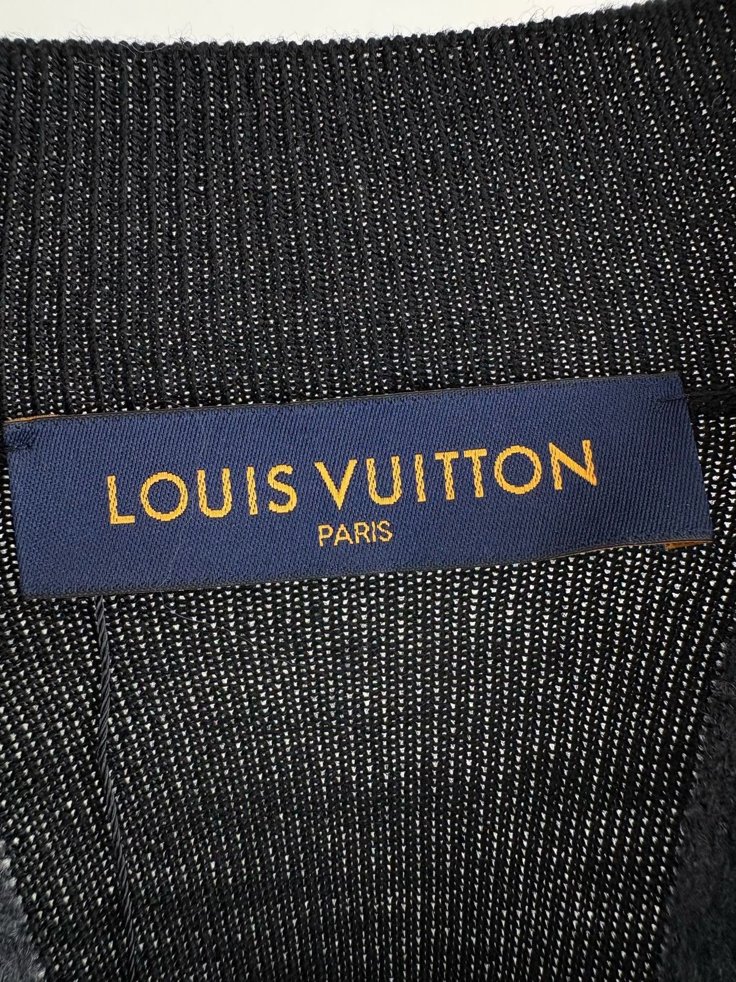 Louis Vuitton Louis Vuitton Paneled 2054 Knit Sweater XL Size US XL / EU 56 / 4 - 5 Thumbnail