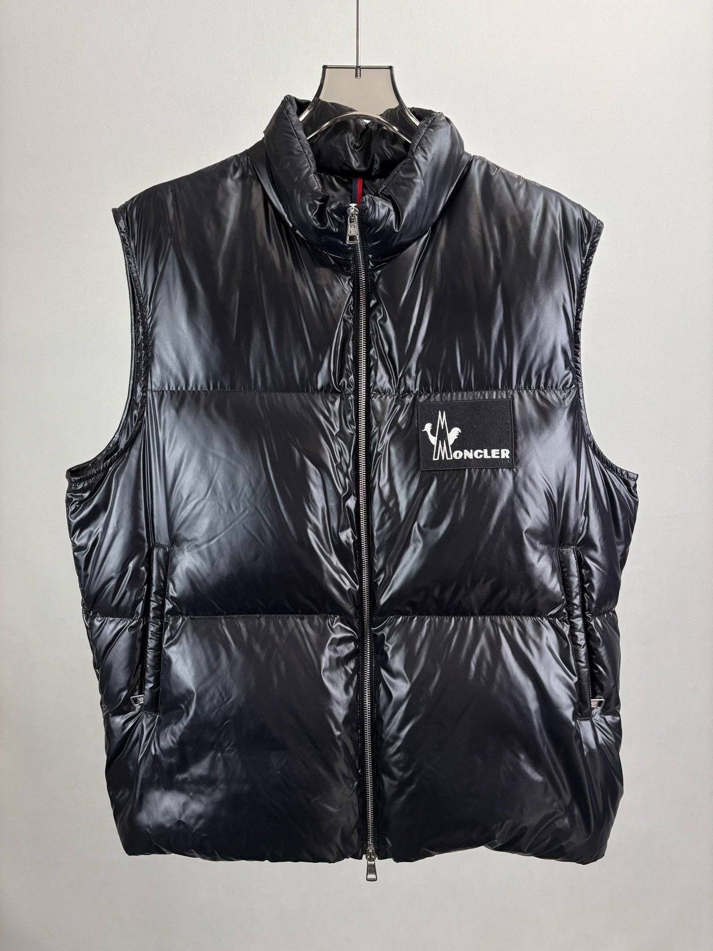 Moncler Moncler Banker Gilet Puffer Vest Size 6 Size US XXL / EU 58 / 5 - 2 Thumbnail